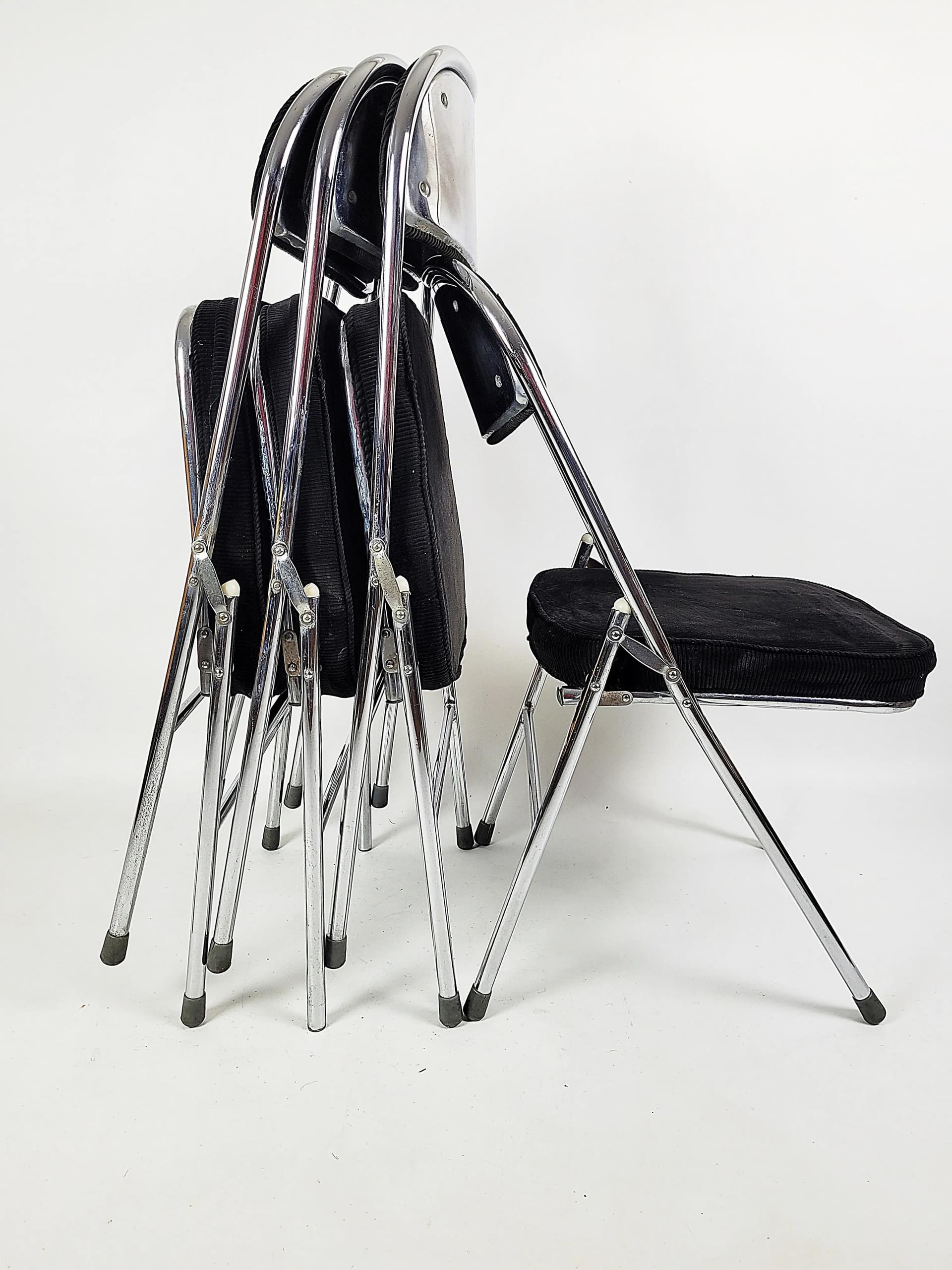 Komplet krzeseł składanych, sztruks czarny, stal chromowana, Polska, lata 70. - 86749