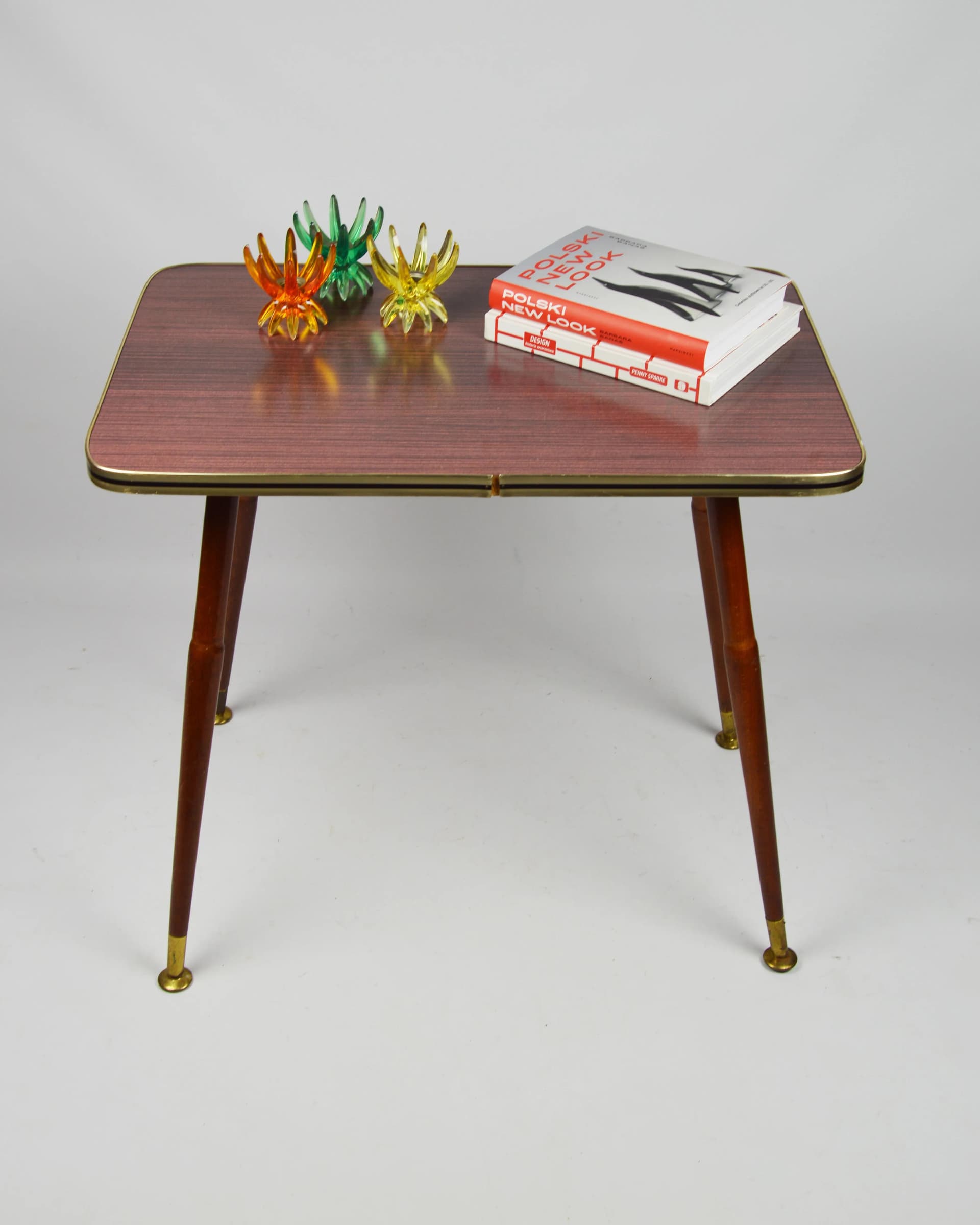 Stolik pomocniczy, drewno brązowy, metal złoty, Polska, lata 70. - 86740