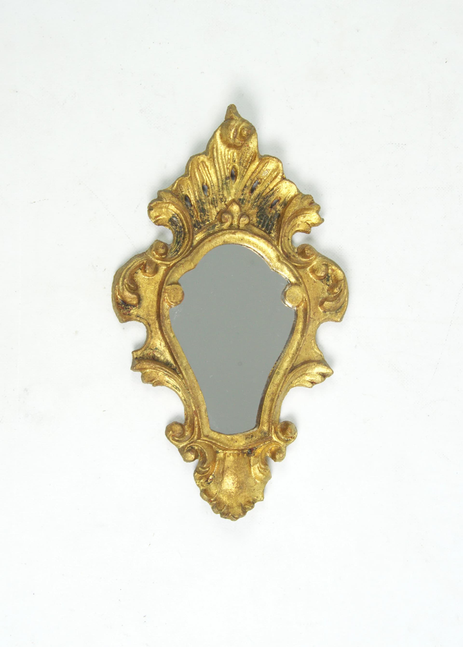 Lustro ścienne, rama złota, drewno, Polska, lata 60. - 86718