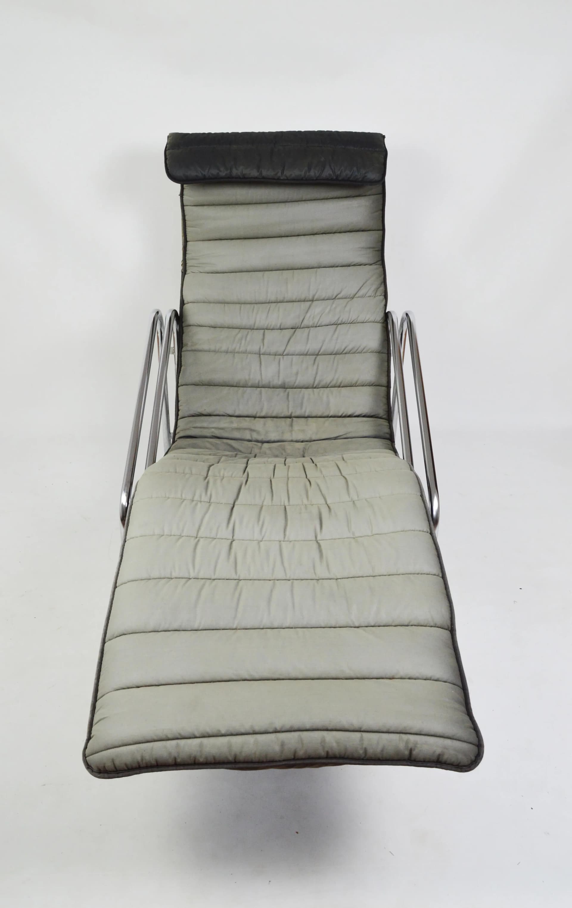 Chaise longue, grey black, fabric chrome, Poland, 1980s. - 86591