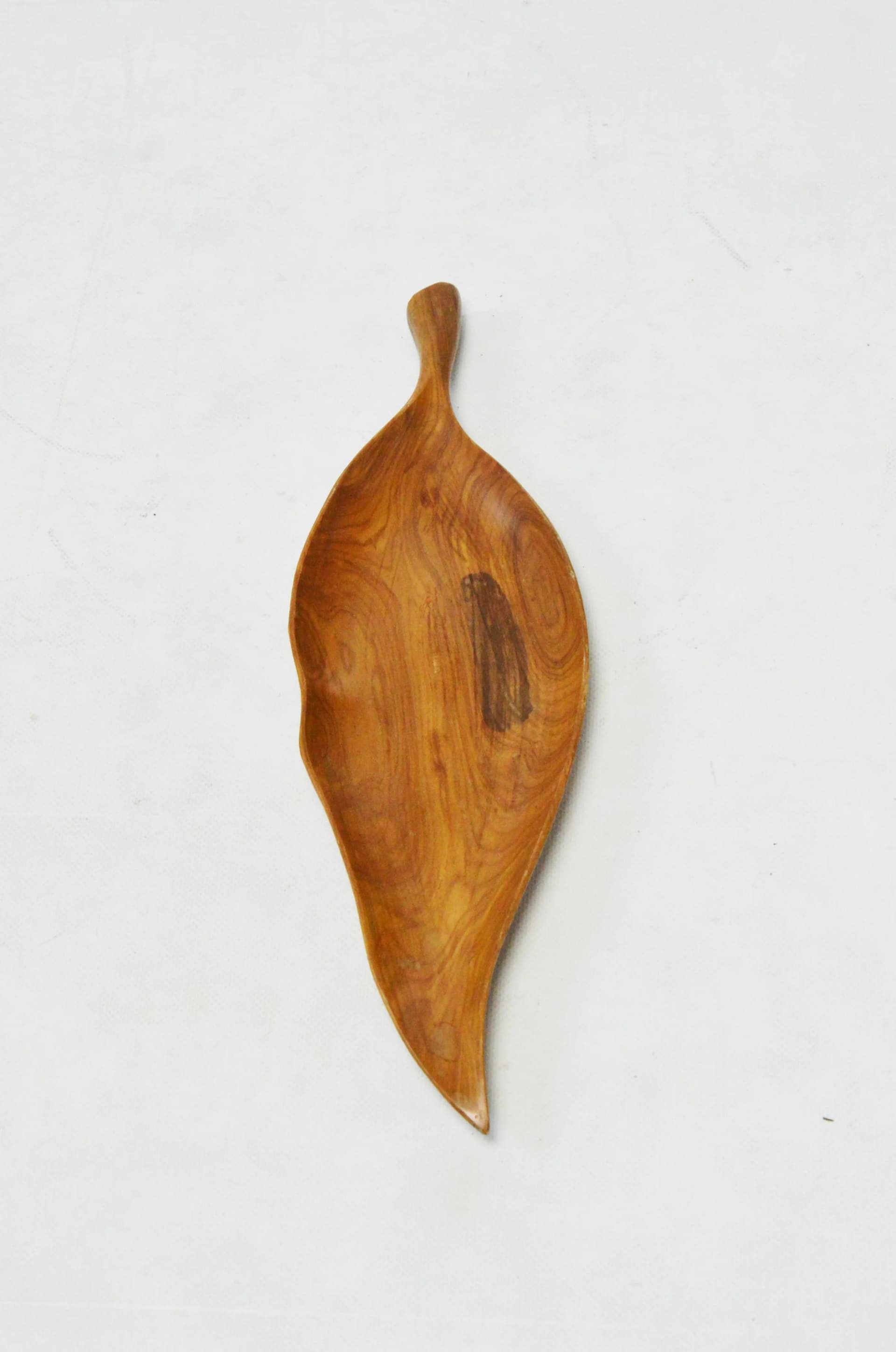 Tray Leaf, brown teak wood, Poland, 1970s. - 86368