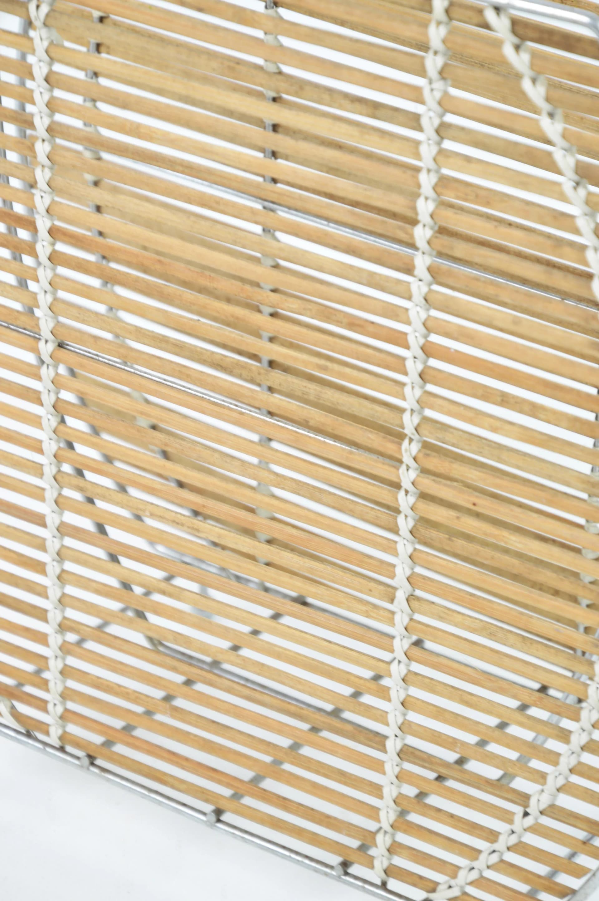 Gazetnik, drewno jasnobrązowe, metal szary, Polska, lata 70. - 86329