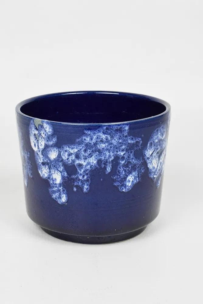 Osłonka na doniczkę Fat Lava, ceramika biała, granatowa, lata 70. - 86191