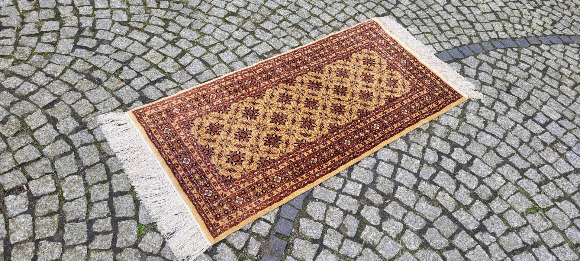 Dywan Ghom, 65x150 cm, złoty, jedwab, Iran - 88613