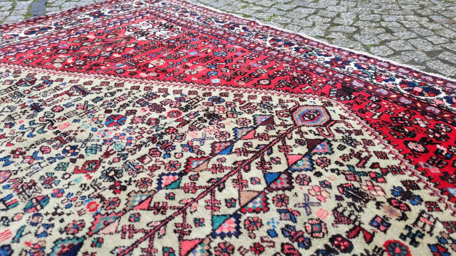Persian Rug Shiraz 210x210 cm, red, wool, Iran - 88545