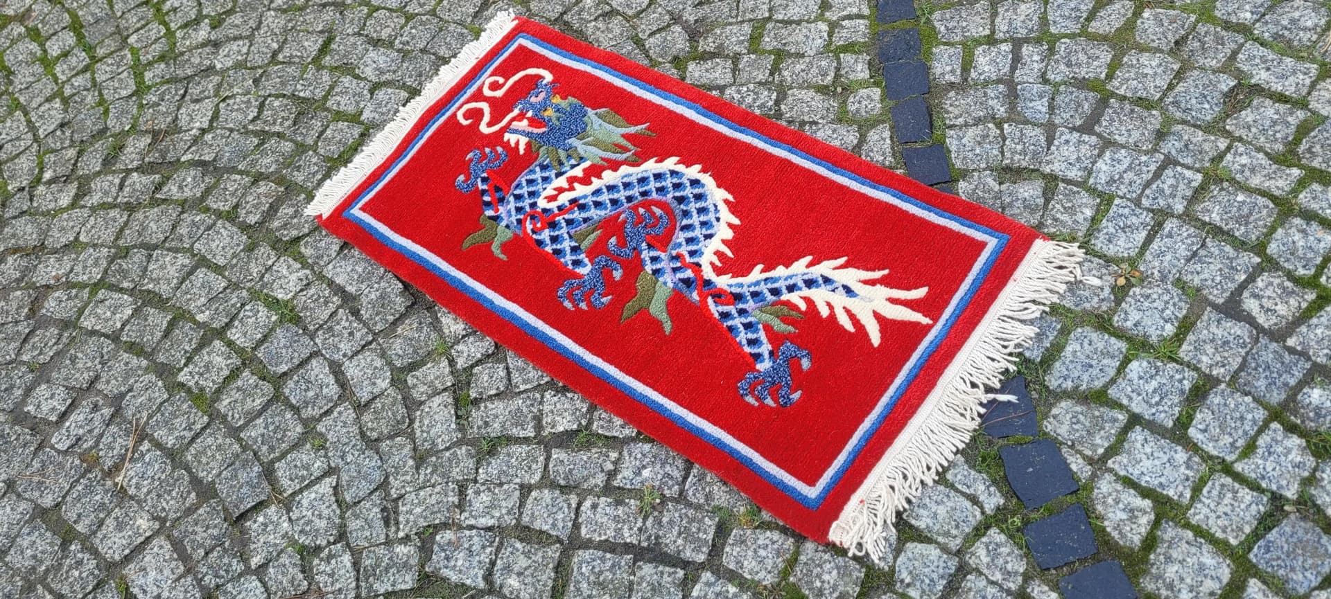 Dywan art déco, motyw smoka, multikolor, wełna, Chiny, początek XX w., 48x102 cm - 88414