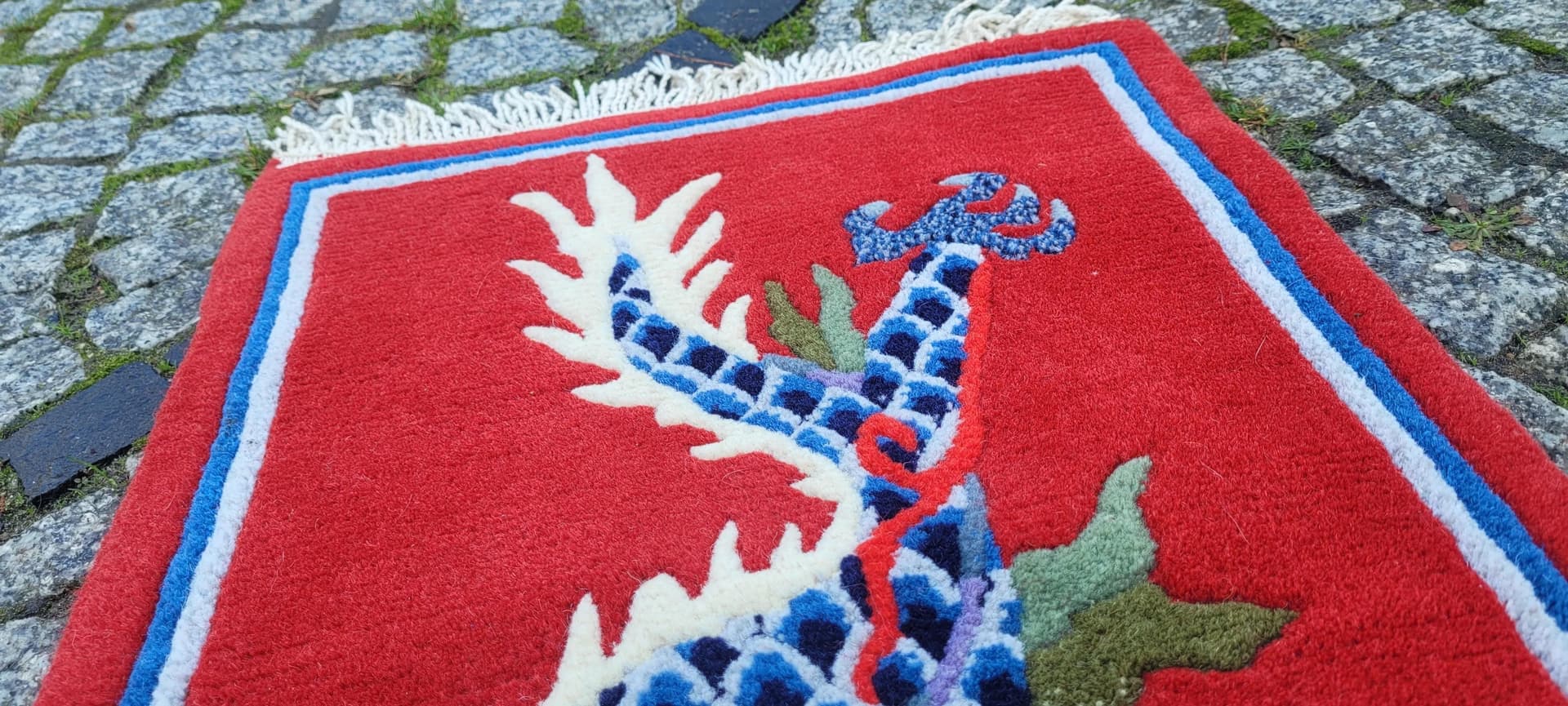 Dywan art déco, motyw smoka, multikolor, wełna, Chiny, początek XX w., 48x102 cm - 88418