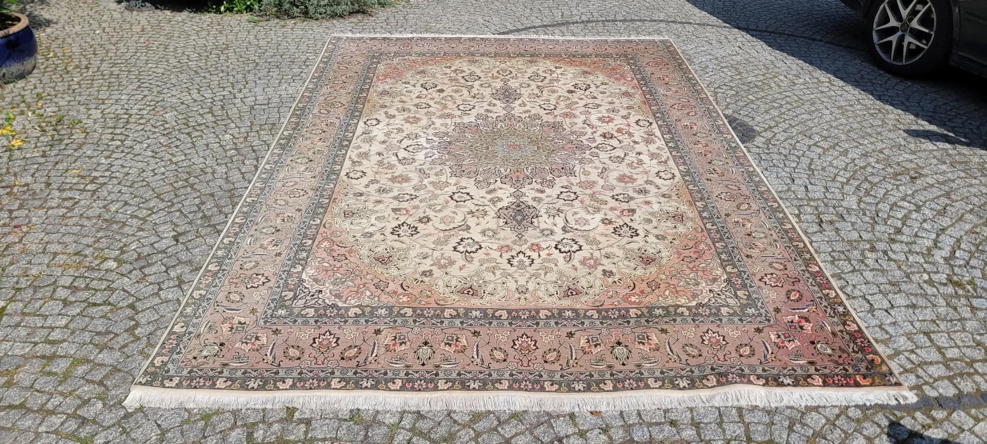 Dywan Tabriz Raj 250x370 cm, beżowy, wełna i jedwab, Iran, początek XX w. - 88360