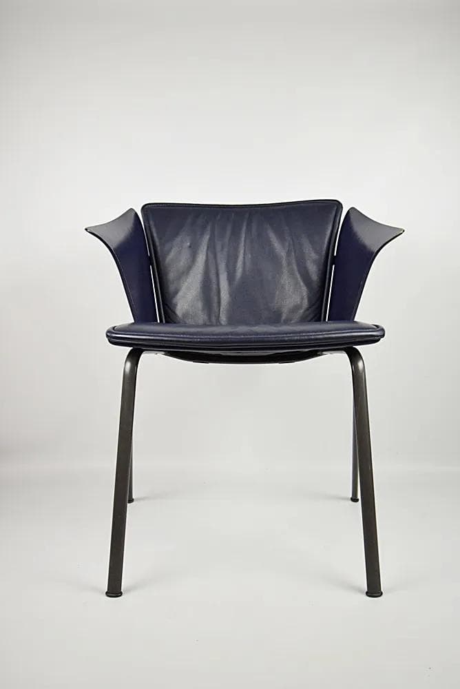 Pair of chairs VM3, navy blue leather, wood, metal, by V. Magistretti, for Fritz Hansen, Denmark, 1990s. - 85573
