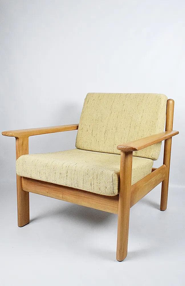 Fotel klubowy, wełna beżowa, drewno tekowe, proj. W. Knoll, Niemcy, lata 70. - 85512