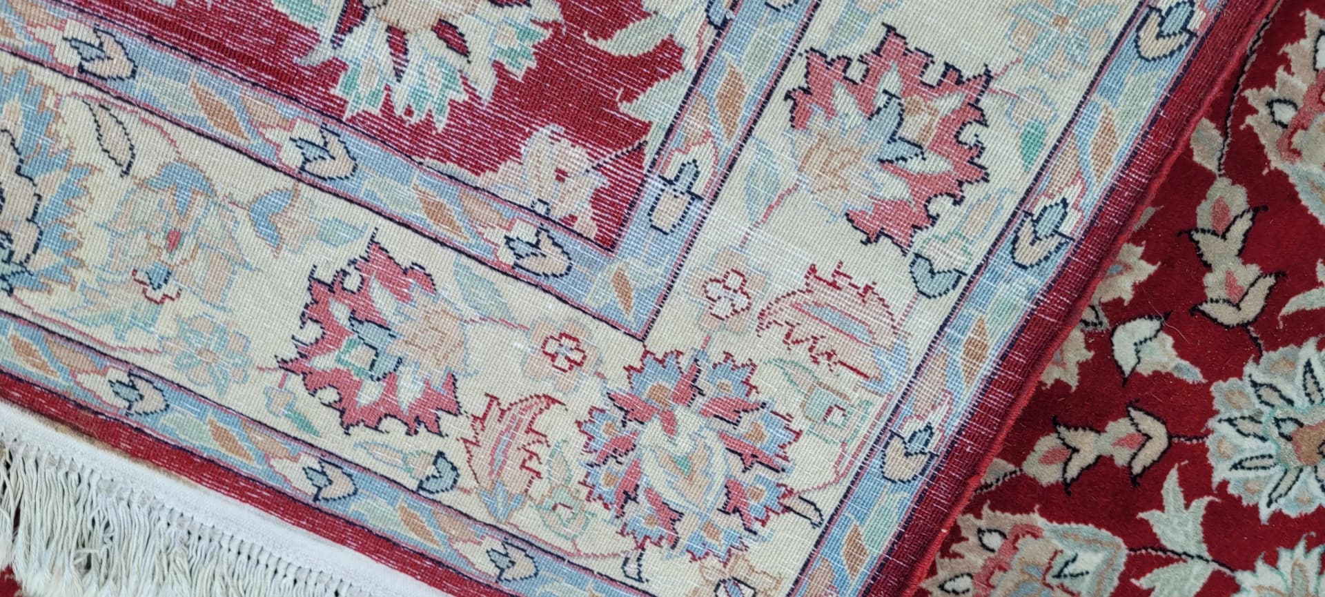 Rug Isfahan 210x125 cm, red, Kork wool and silk, India - 88261