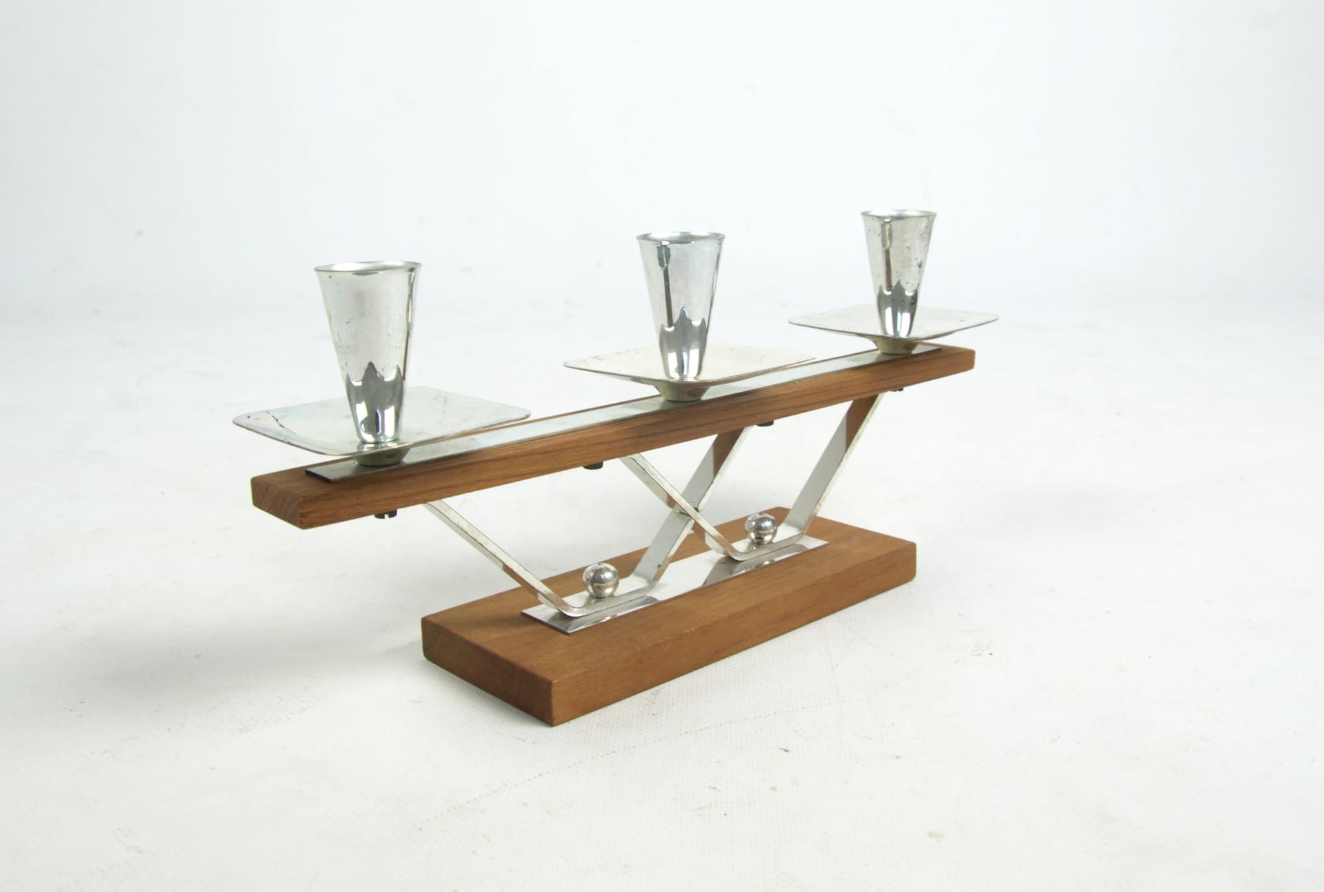 Świecznik, brązowy, drewno, metal, Polska, lata 70. - 85216