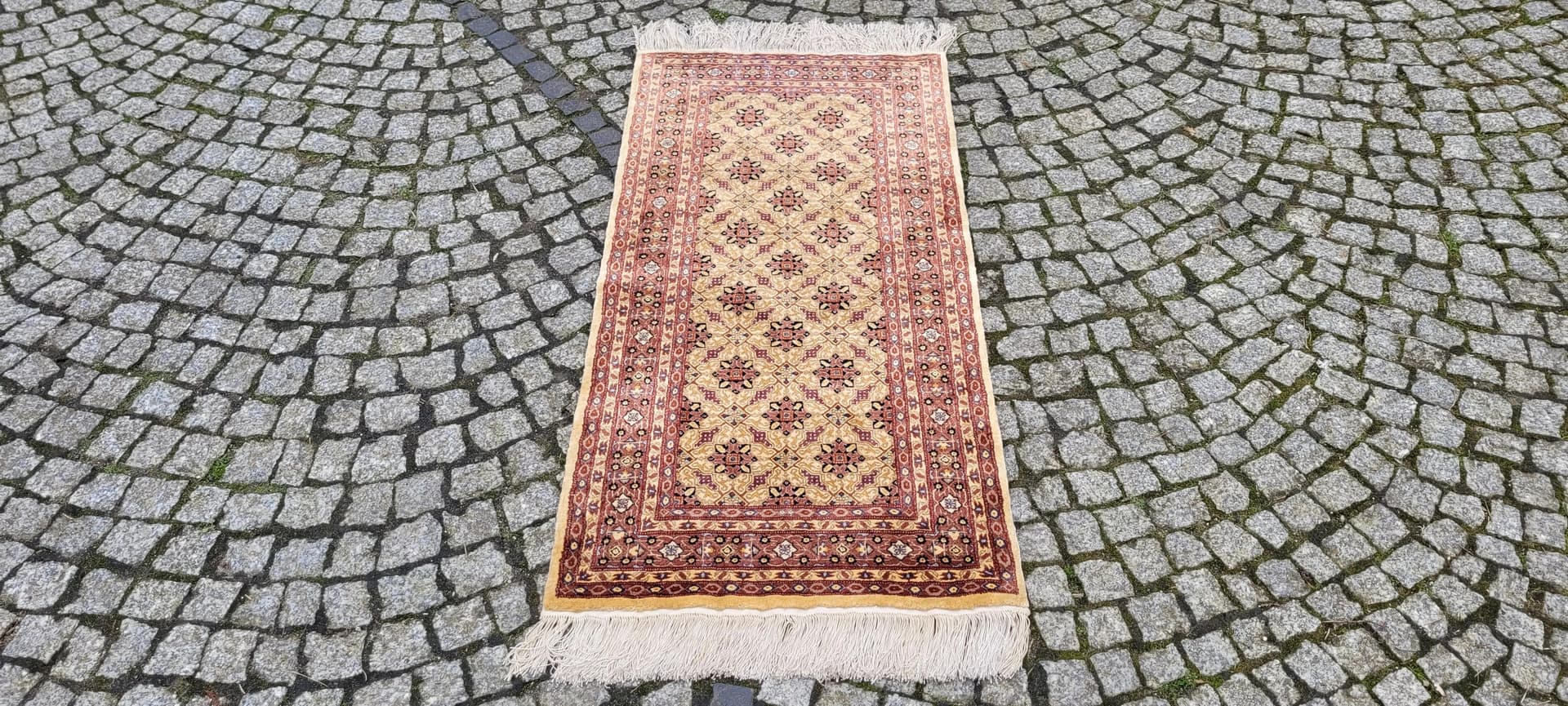 Dywan Ghom, 65x150 cm, jedwab beżowy, Iran - 88026