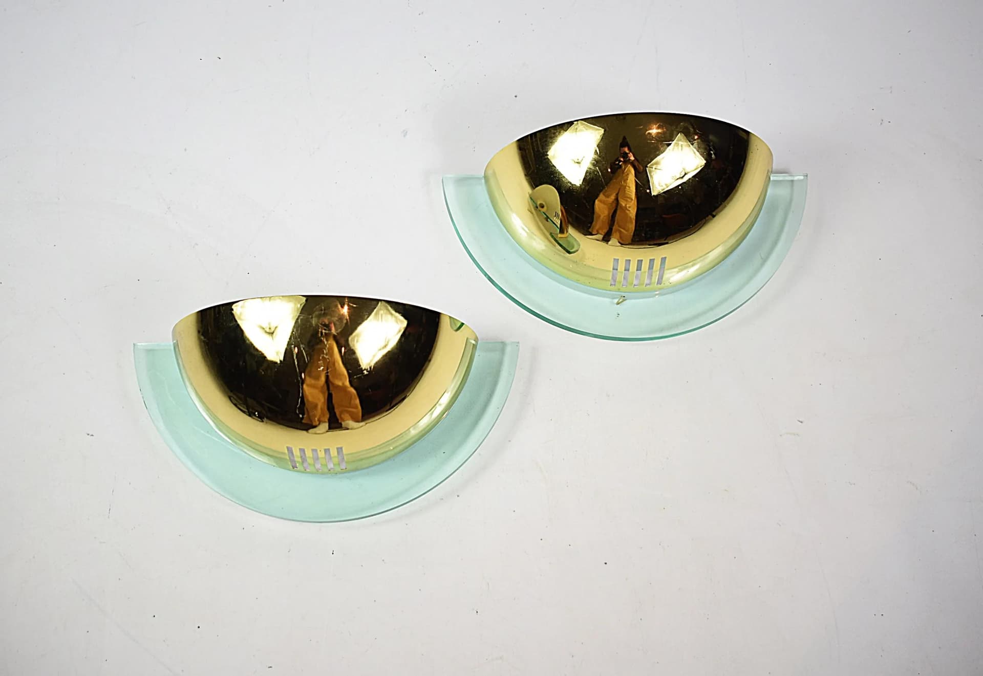 Pair of geometric wall sconces, golden aluminium, Germany, 1980s. - 85094