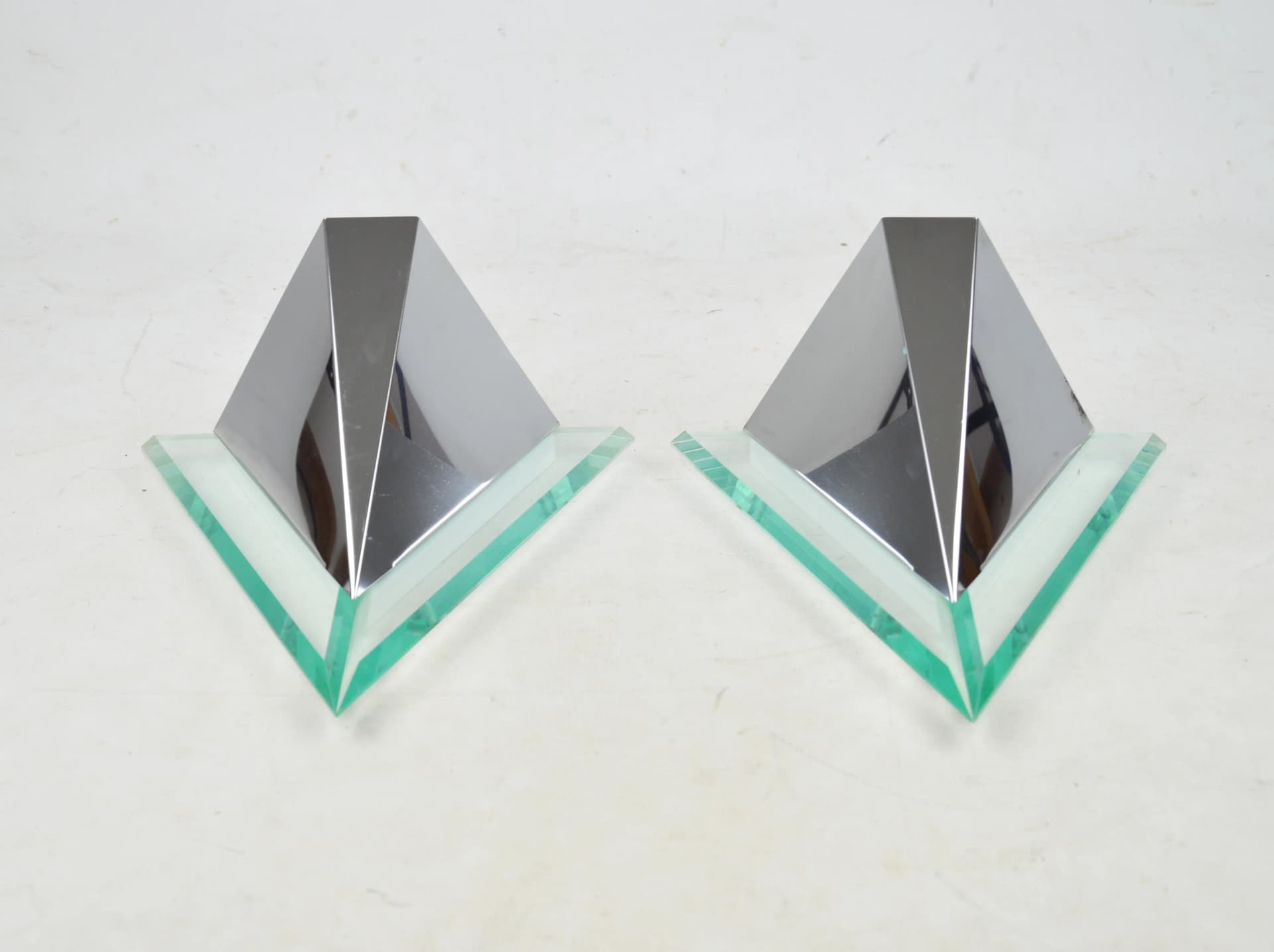 Pair of wall sconces, silver, chrome steel, plexiglass, Karstadt, Germany, 1980s. - 84858