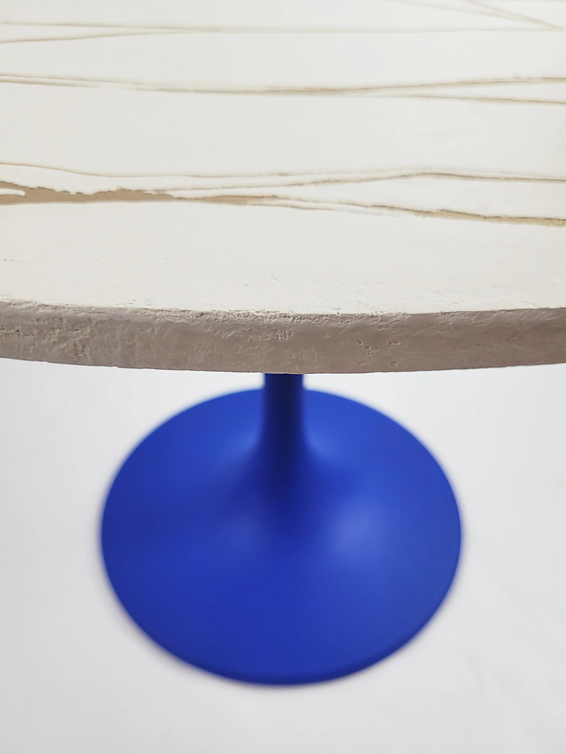 Stół Tulip, marmurino beżowy złoty, metal ciemnoniebieski, Polska, lata 90. - 84837