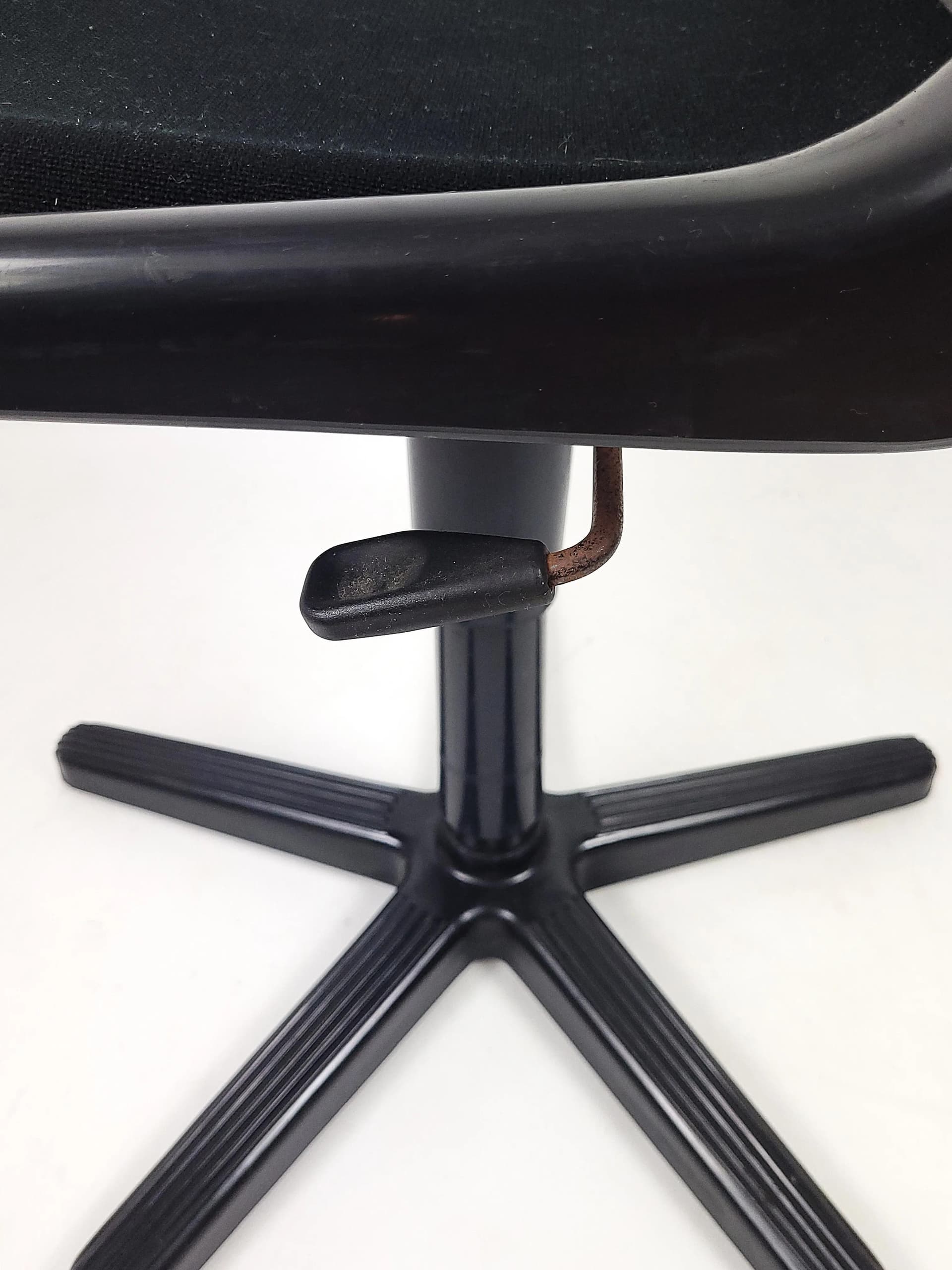 Fotel biurowy Dorsal, tkanina czarna, proj. G. Piretti, Vitra, Szwajcaria, lata 80. - 84786