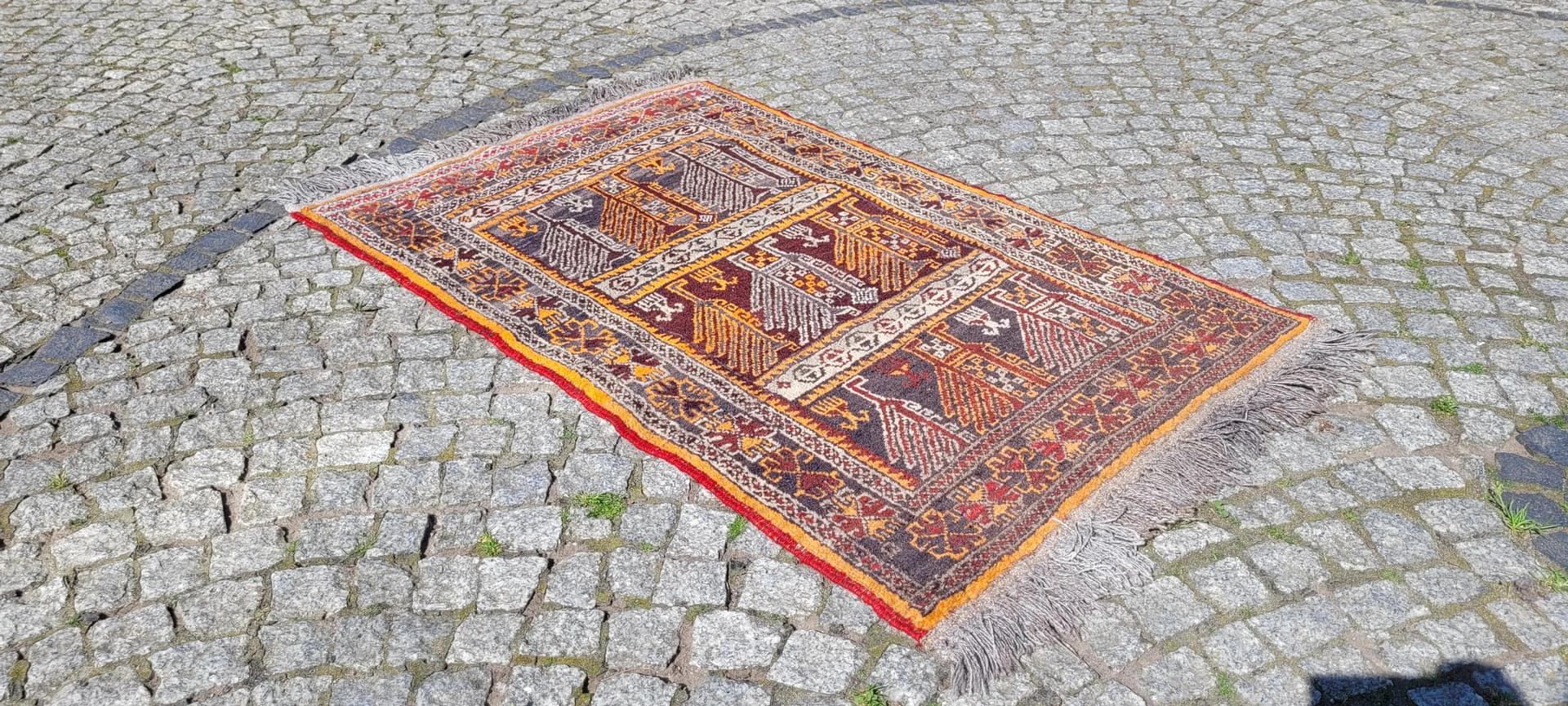 Beluch Rug, Nomadic, 85x145 cm, brown wool, Afghanistan, 1960s. - 87654
