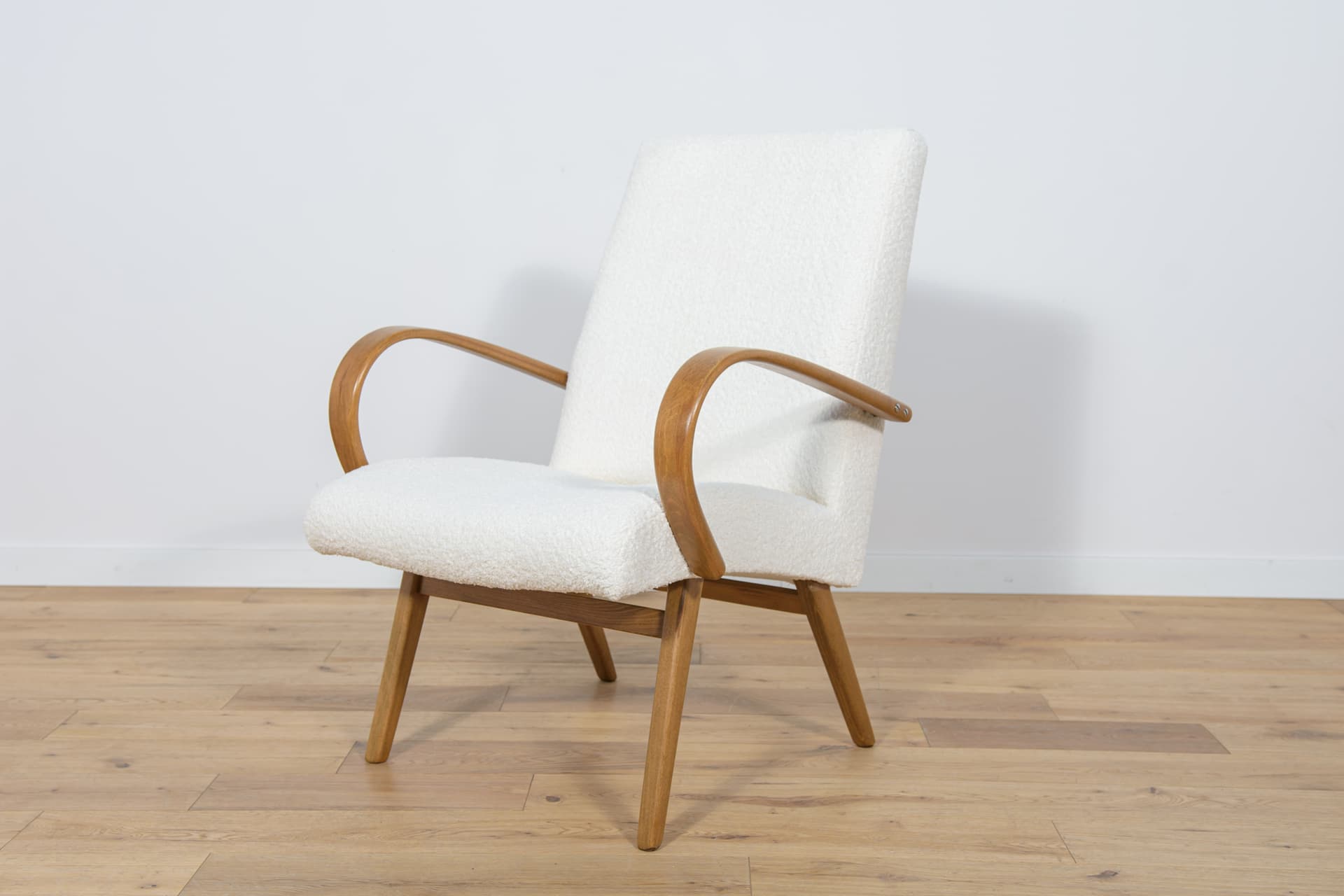 Fotel Model 53, proj. J. Smidek, Czechosłowacja, TON, lata 60. - 83432