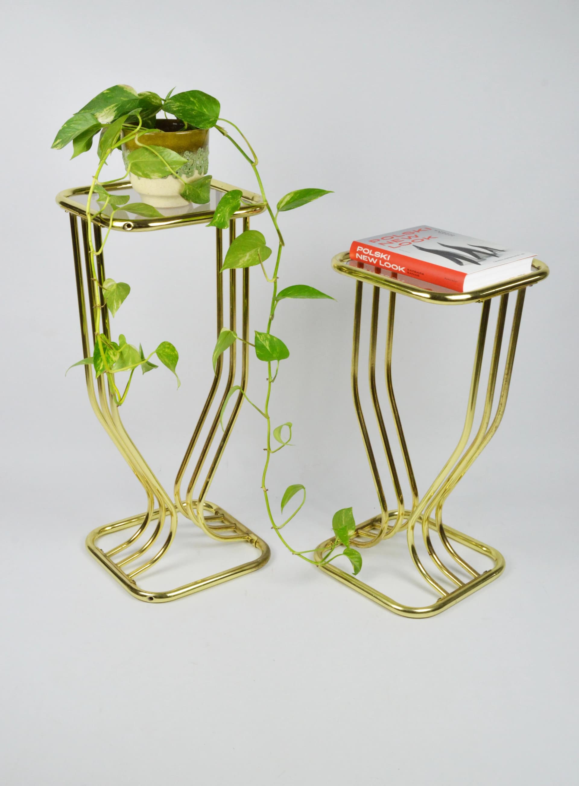 Plant stand Hollywood Regency, golden metal, smoked glass, Poland, 1980s. - 84476