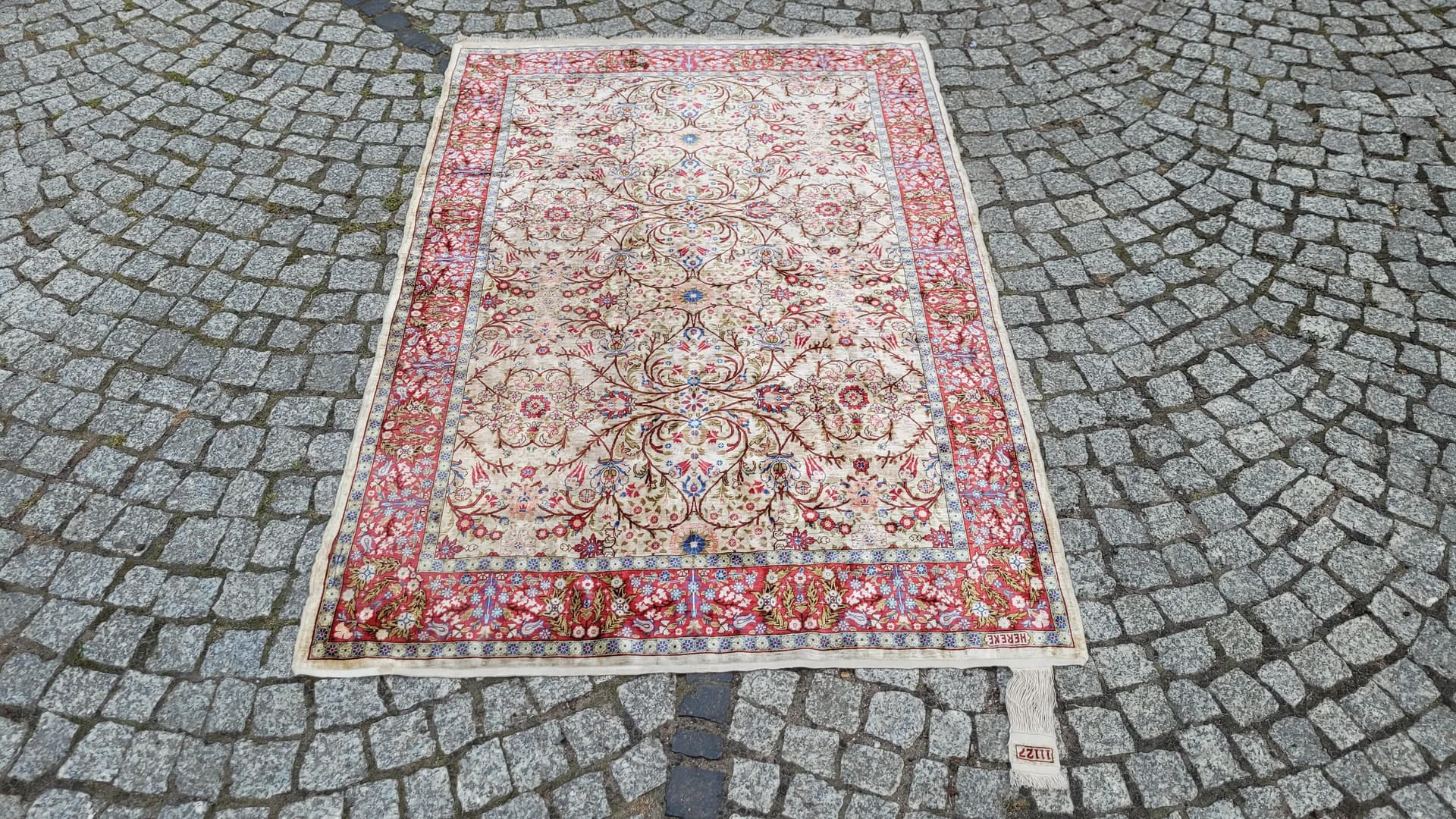 Dywan Hereke, 155x103cm, jedwab beżowy, Turcja - 87459