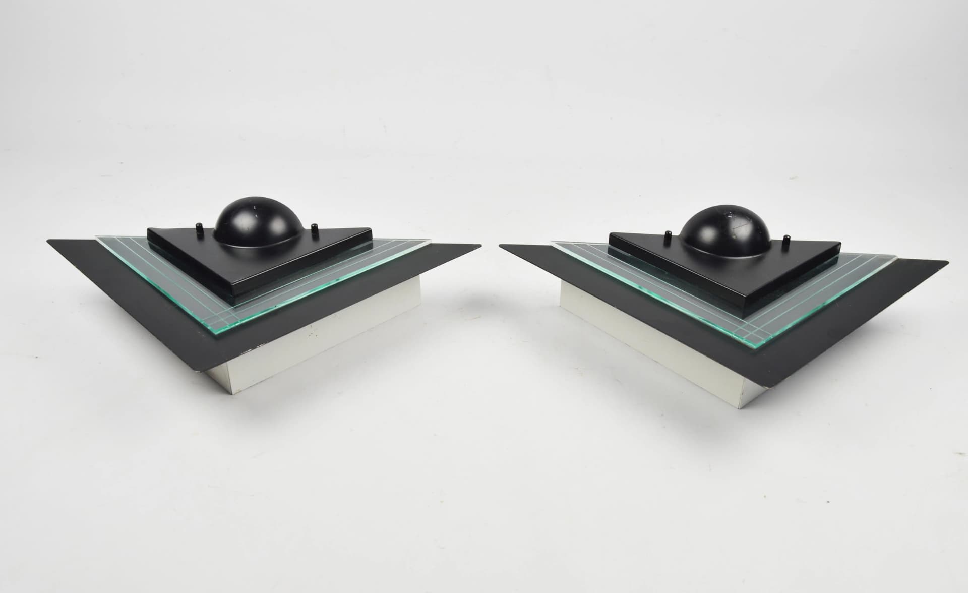 Para kinkietów geometrycznych, metal czarny, plexi czarna, Niemcy, lata 80. - 84242