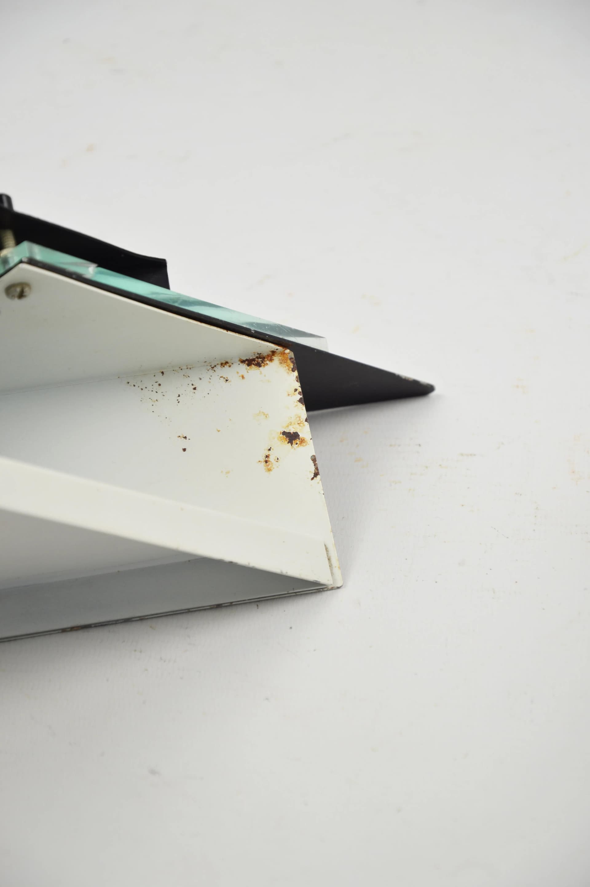 Para kinkietów geometrycznych, metal czarny, plexi czarna, Niemcy, lata 80. - 84243