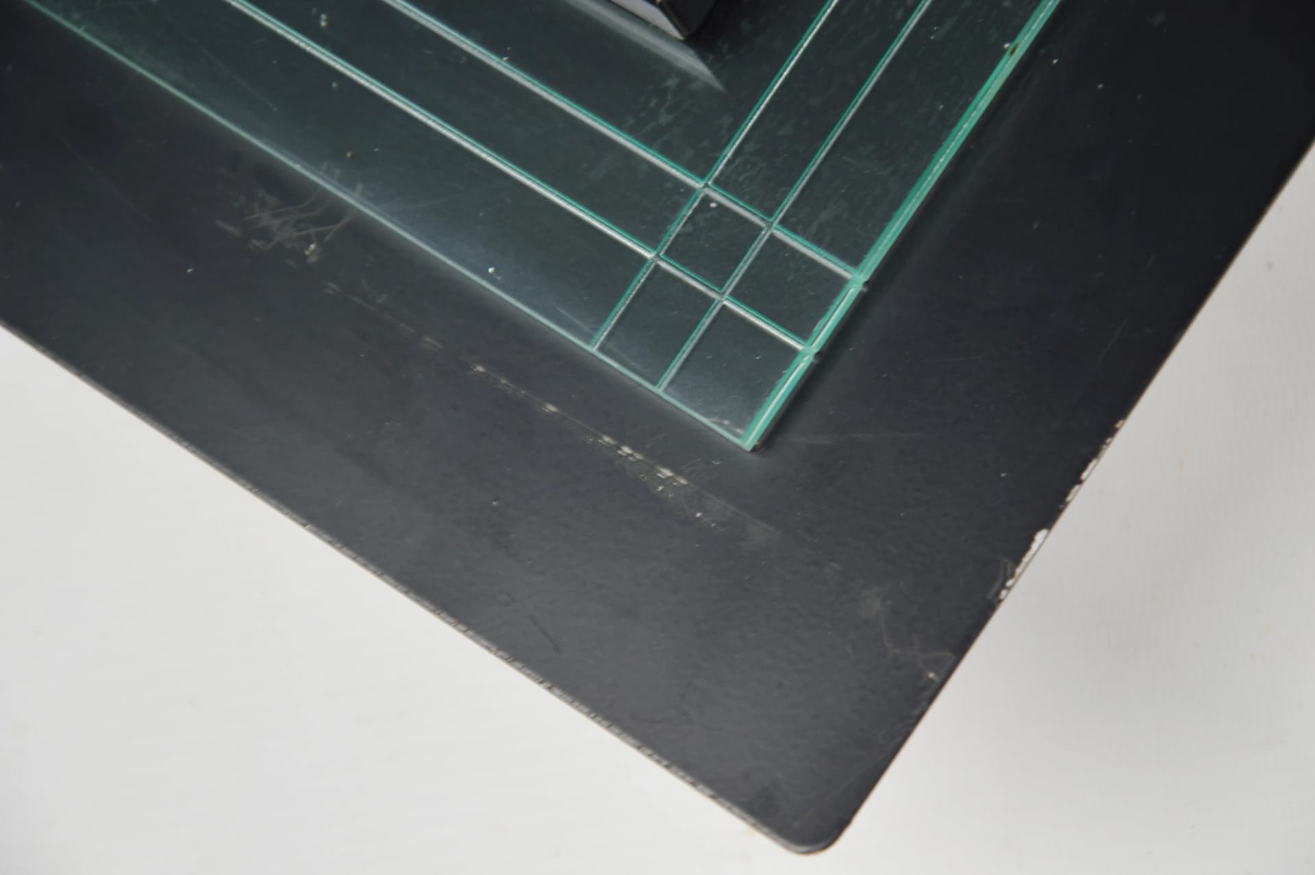 Para kinkietów geometrycznych, metal czarny, plexi czarna, Niemcy, lata 80. - 84236