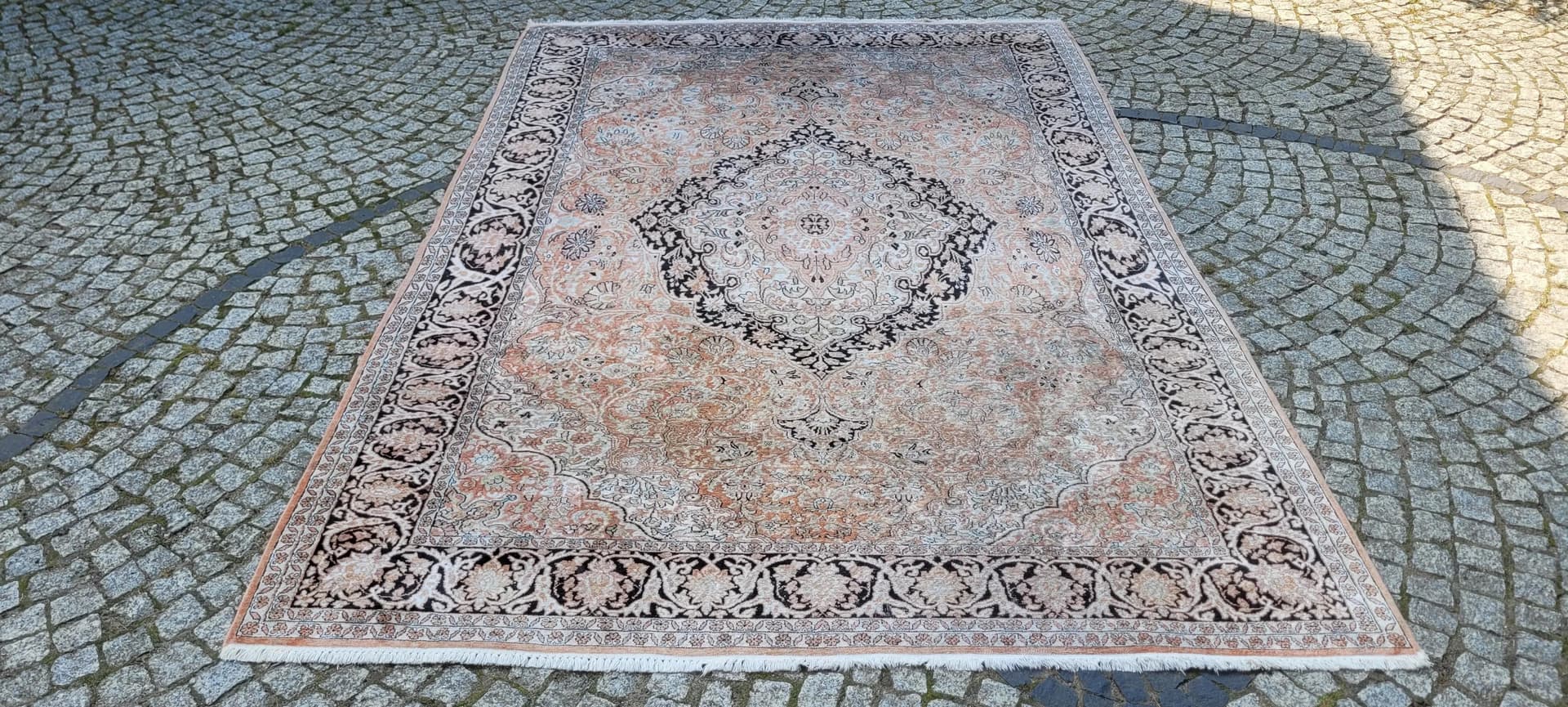 Dywan Ghom 187x280 cm, jedwab kremowy, Indie - 87285