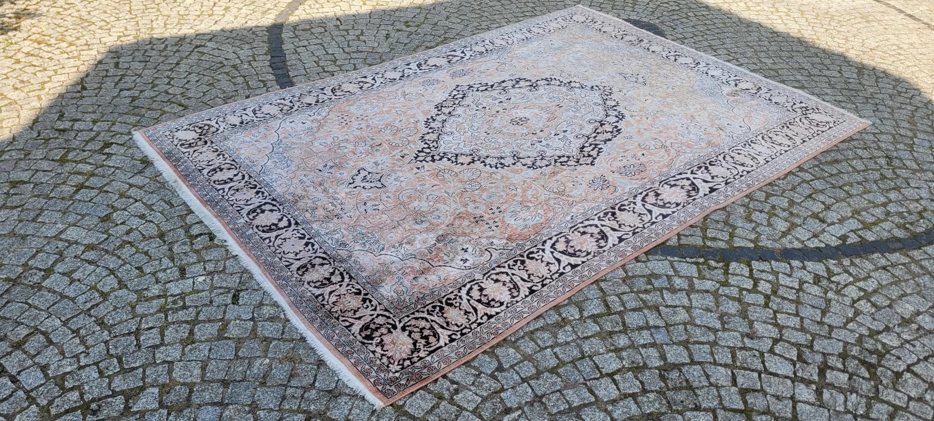 Dywan Ghom 187x280 cm, jedwab kremowy, Indie - 87286