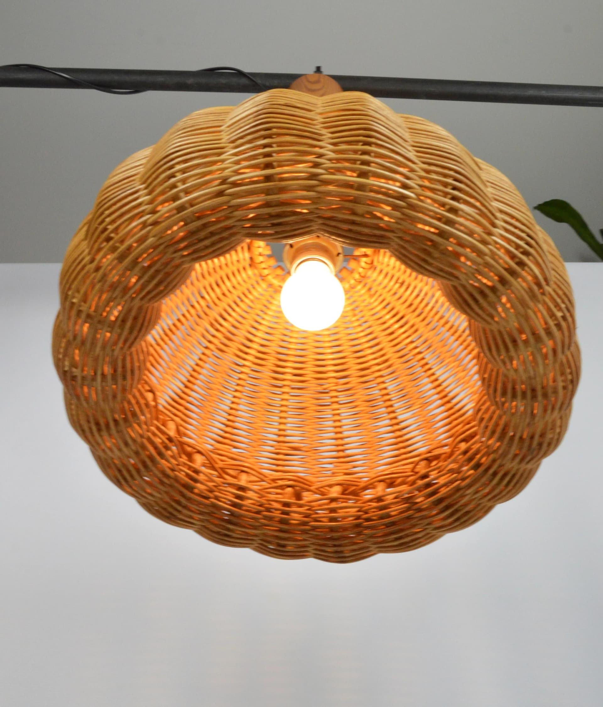 Lampa wisząca, brązowy jasny, rattan, Polska, lata 70. - 83805