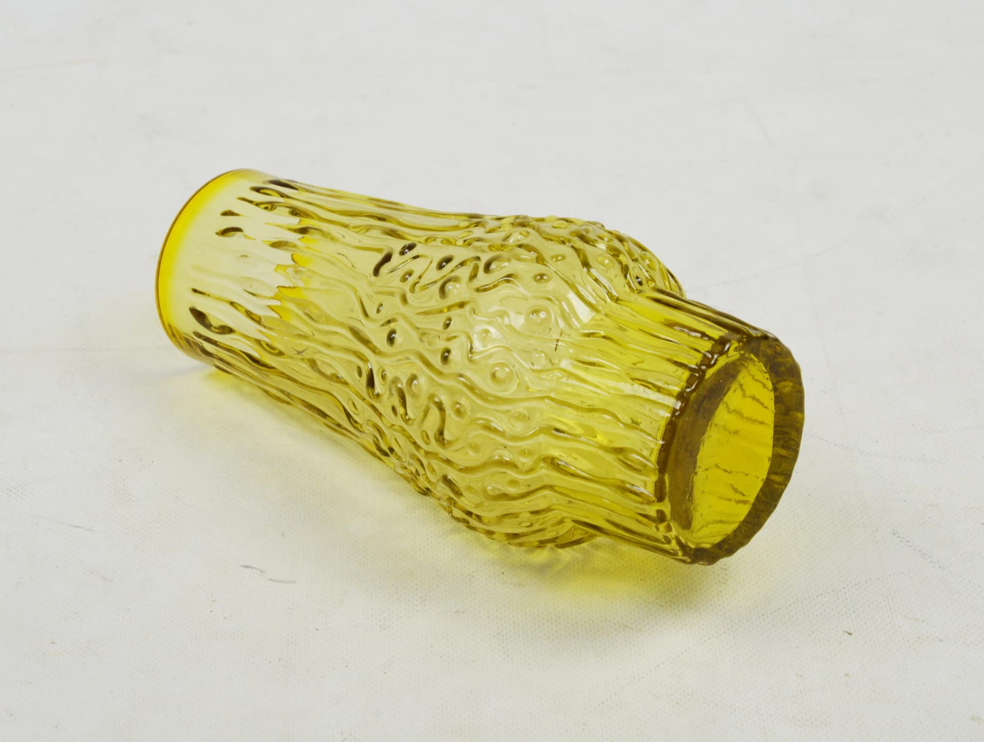 Wazon żółty, szkło, proj. A. Taube, Polska, lata 70. - 83719