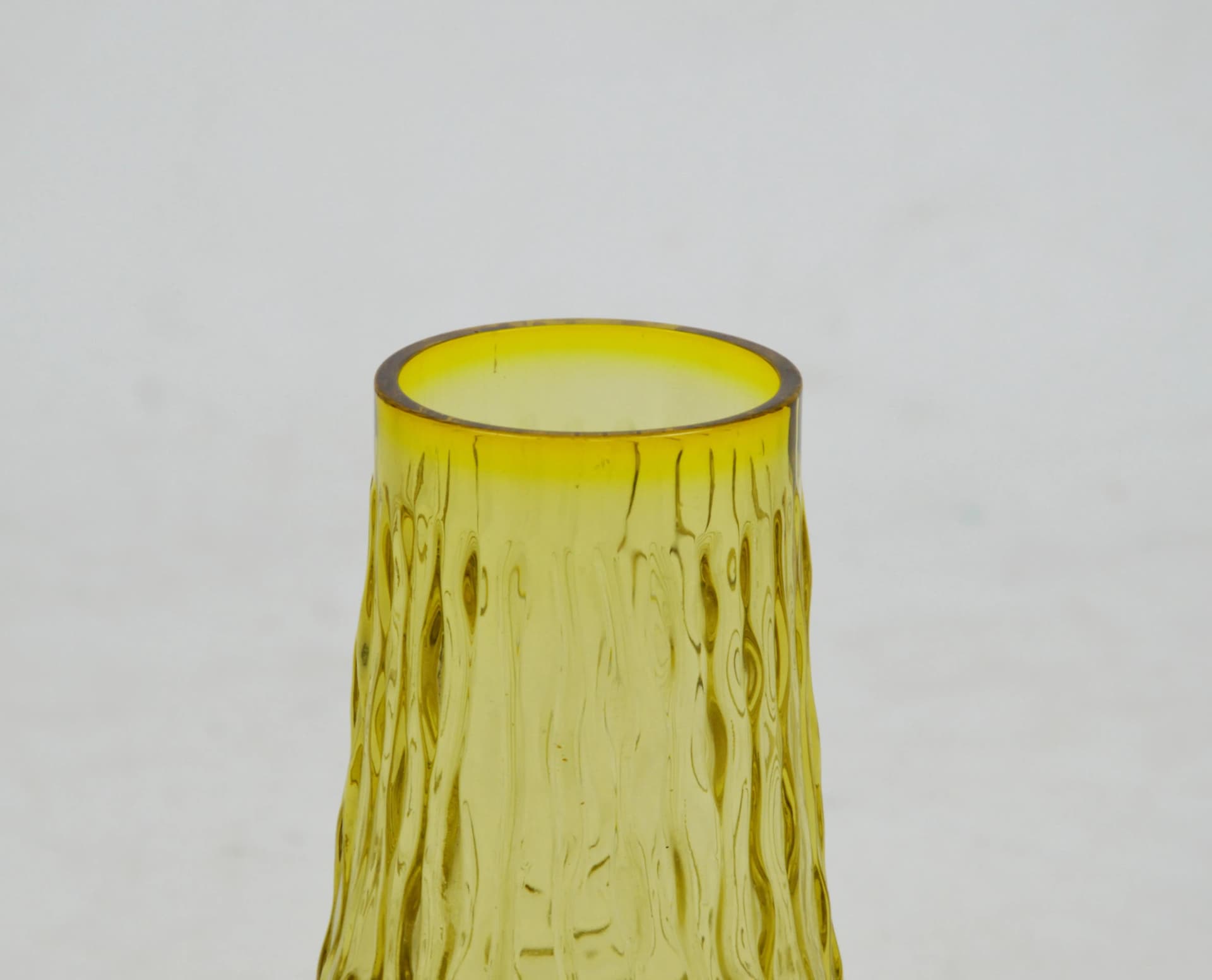 Wazon żółty, szkło, proj. A. Taube, Polska, lata 70. - 83717