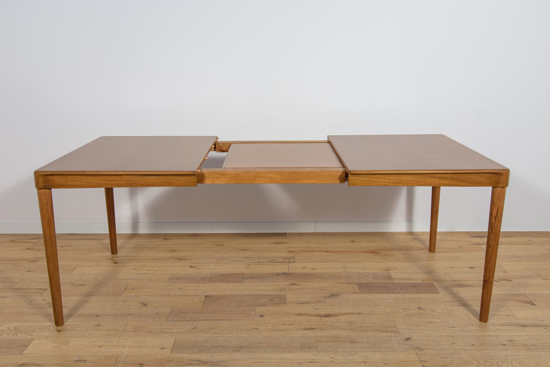 Prostokątny rozkładany stół, proj. H. W. Klein, Bramin, Dania, lata 70. - 89688