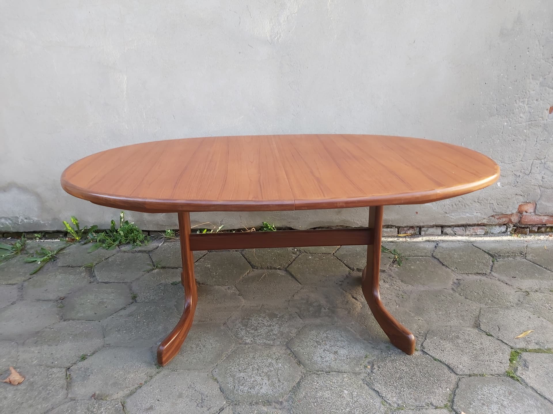 Extendable dining table, light brown teak, by V. Wilkins, G-Plan, United Kingdom, 1970s. - 90341