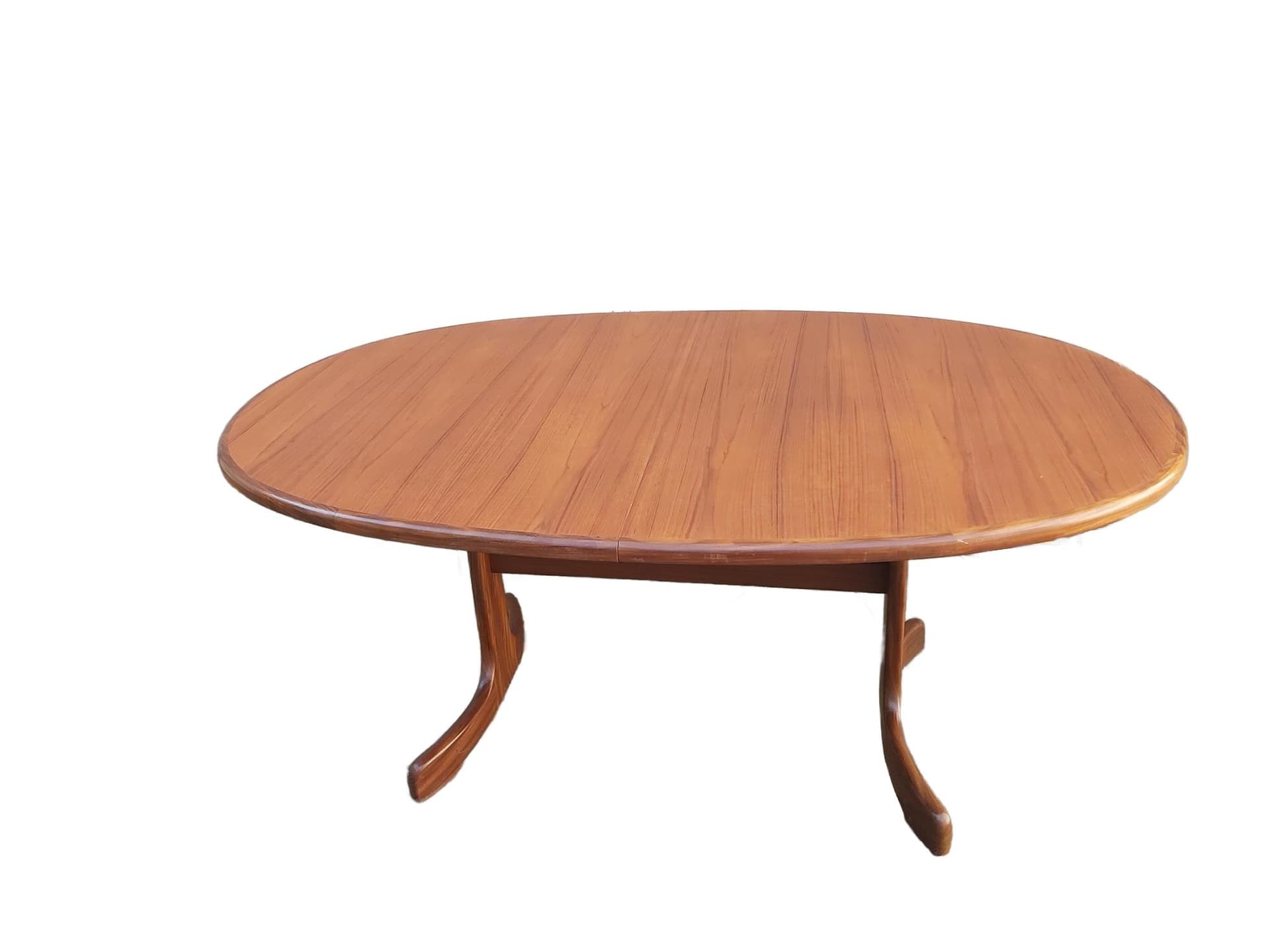 Extendable dining table, light brown teak, by V. Wilkins, G-Plan, United Kingdom, 1970s.