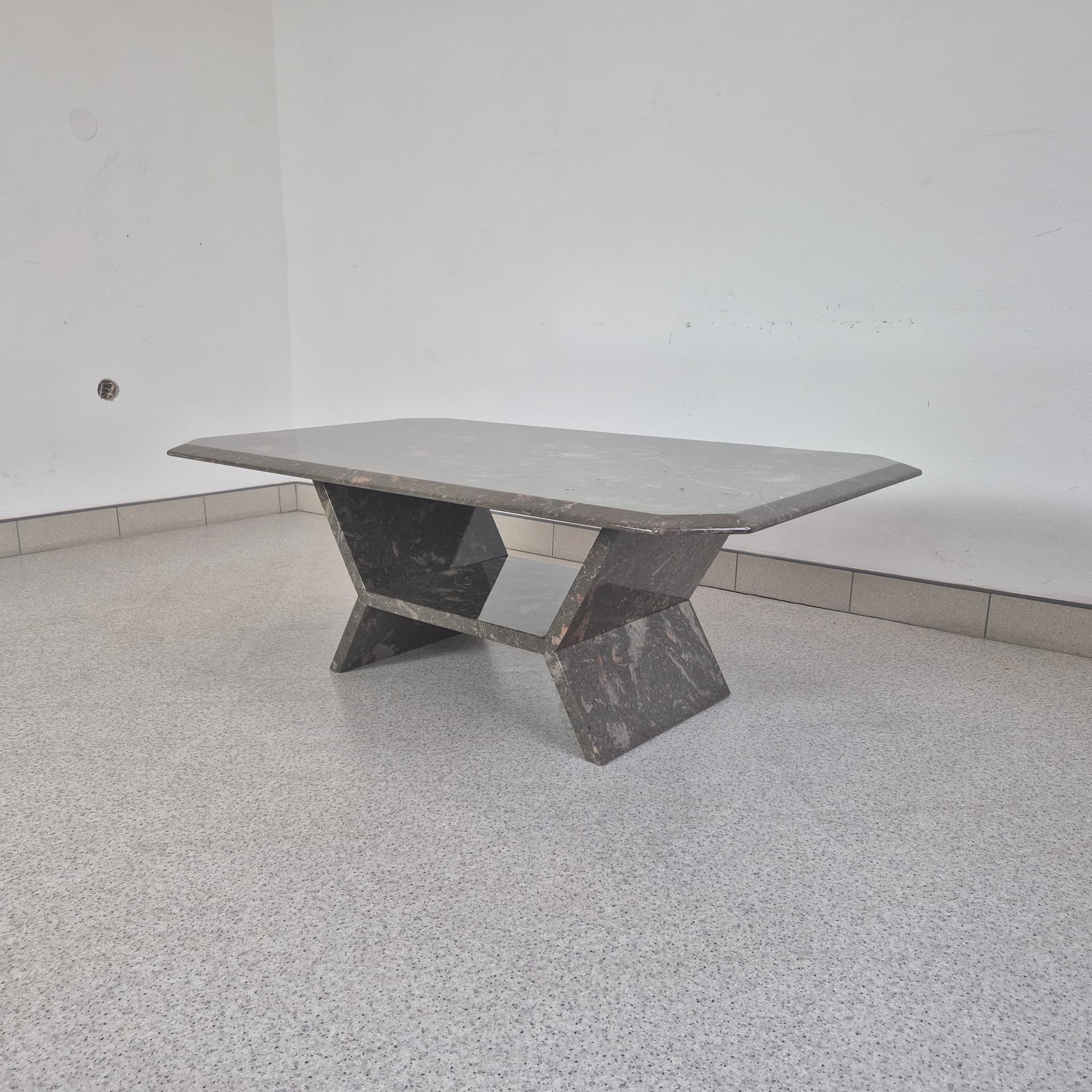 Stół kawowy z kamienia naturalnego Pufa Lische, proj. Hieinrich Muskat, Niemcy, 1988 rok - 90593