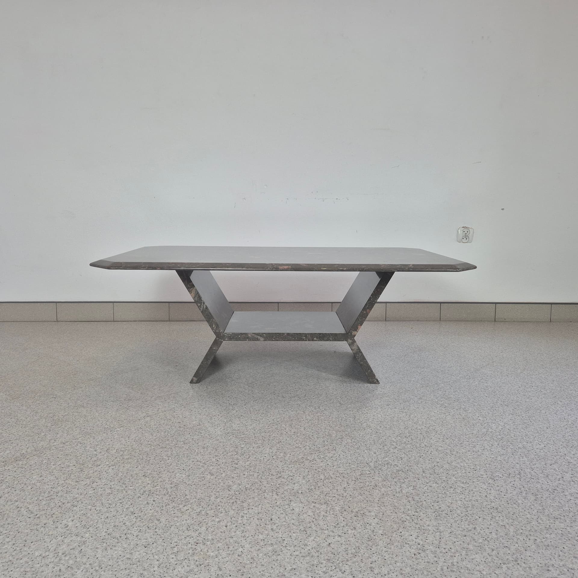 Stół kawowy z kamienia naturalnego Pufa Lische, proj. Hieinrich Muskat, Niemcy, 1988 rok - 90595