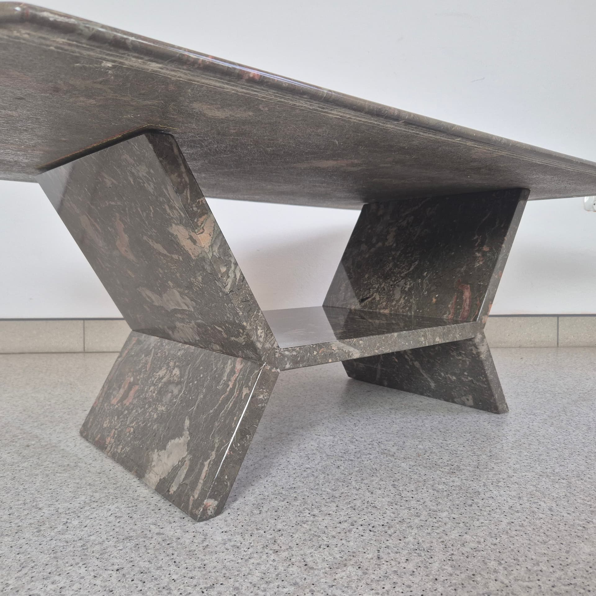 Stół kawowy z kamienia naturalnego Pufa Lische, proj. Hieinrich Muskat, Niemcy, 1988 rok - 90597