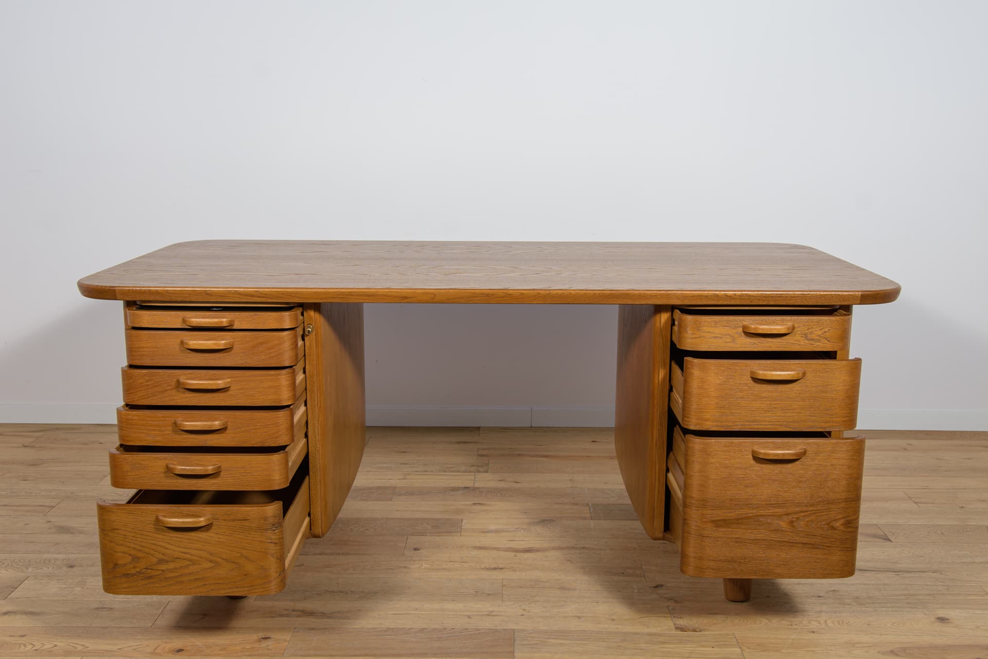 Dębowe biurko Art Deco, proj. Gunnar Ericsson, Atvidaberg, Facit AB Buromöbel Zurich, Szwajcaria, lata 50 - 91566