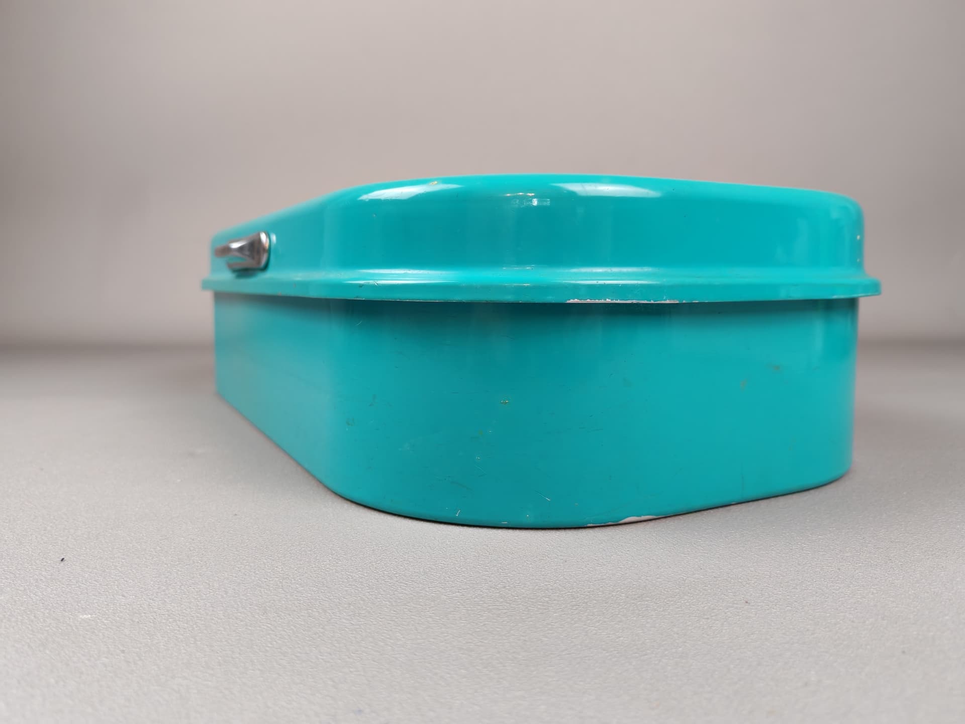 Pudełko na lunch turkusowe, metal, Szwecja, lata 50. - 92851
