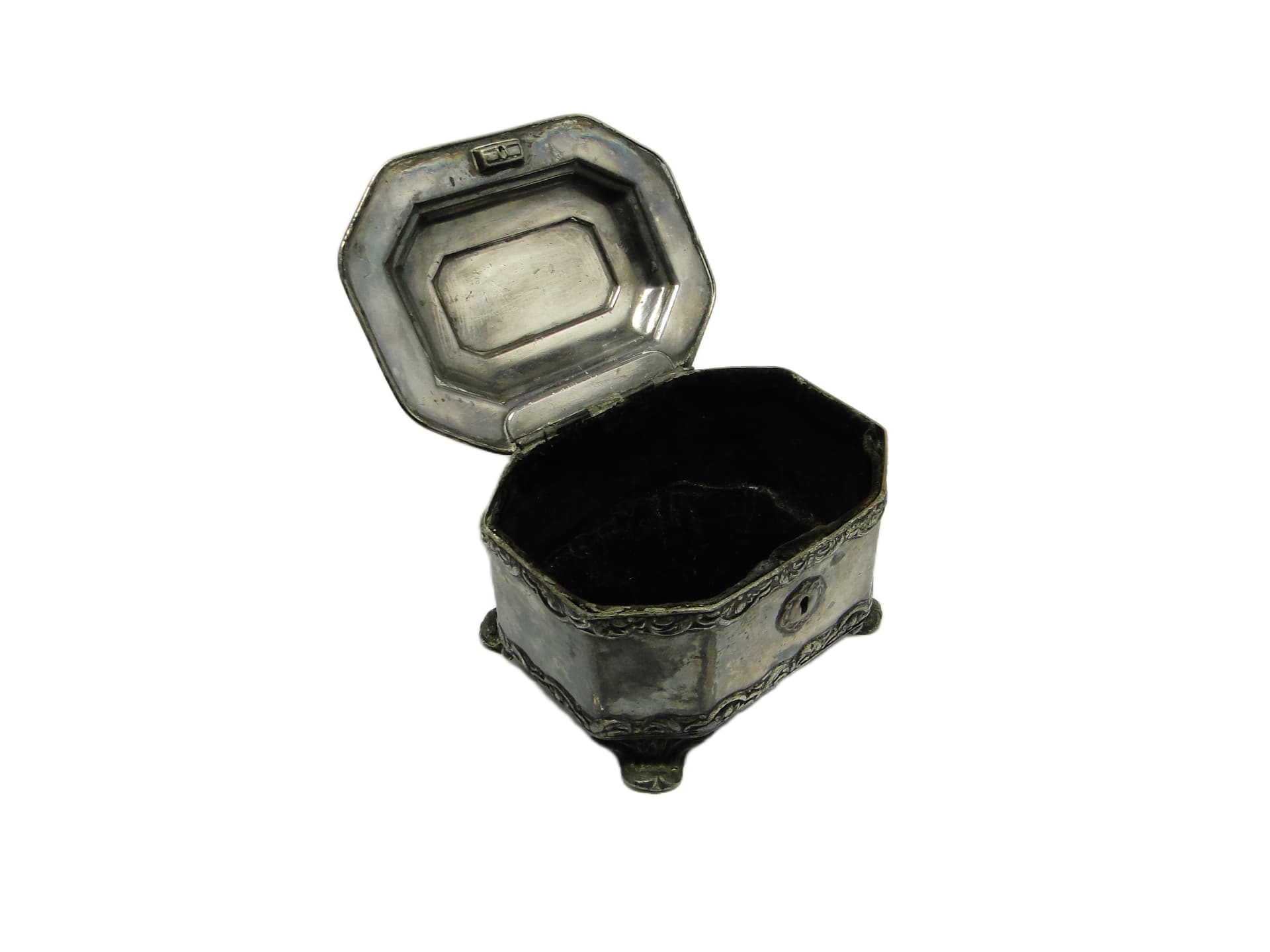 Neo-Baroque casket, silver-plated copper, Poland, 19th c. - 93818