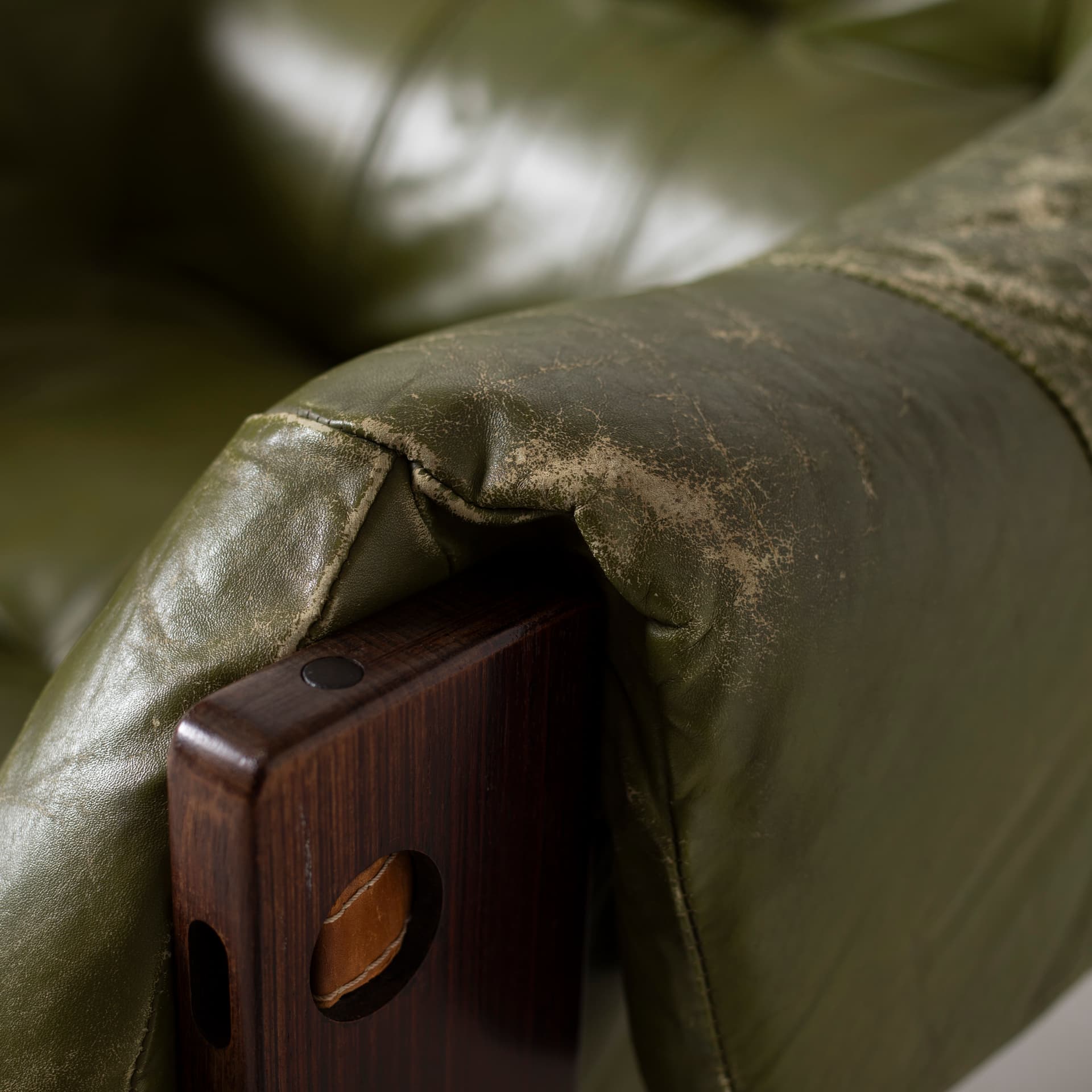 Pair of armchairs MP 97, green natural leather, jatoba, by P. Lafer, MOVEIS LAFER, Brazil, 1970s. - 93901