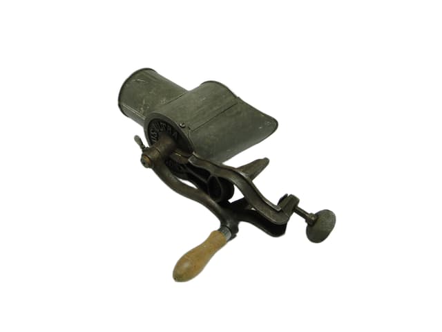 Nut grinder, Germany, early 20th c. - DIMENSION