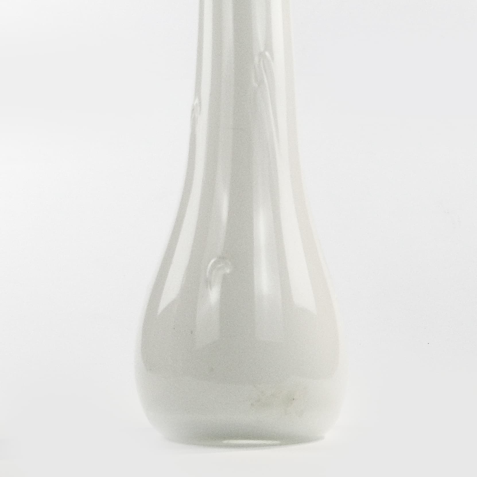 Wazon mid-century modern, szkło ivory white, Polska, lata 70. - 97534