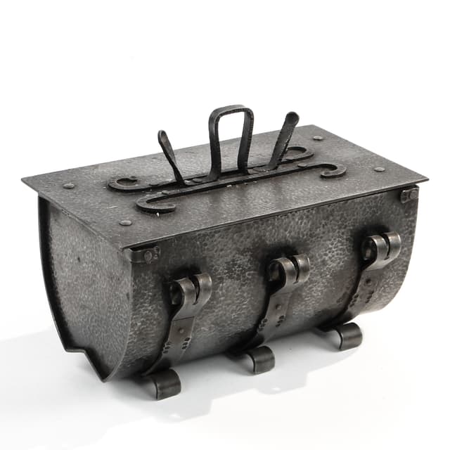 Brutalist cigar box, hammered grey steel, Poland, 1970s. - DIMENSION