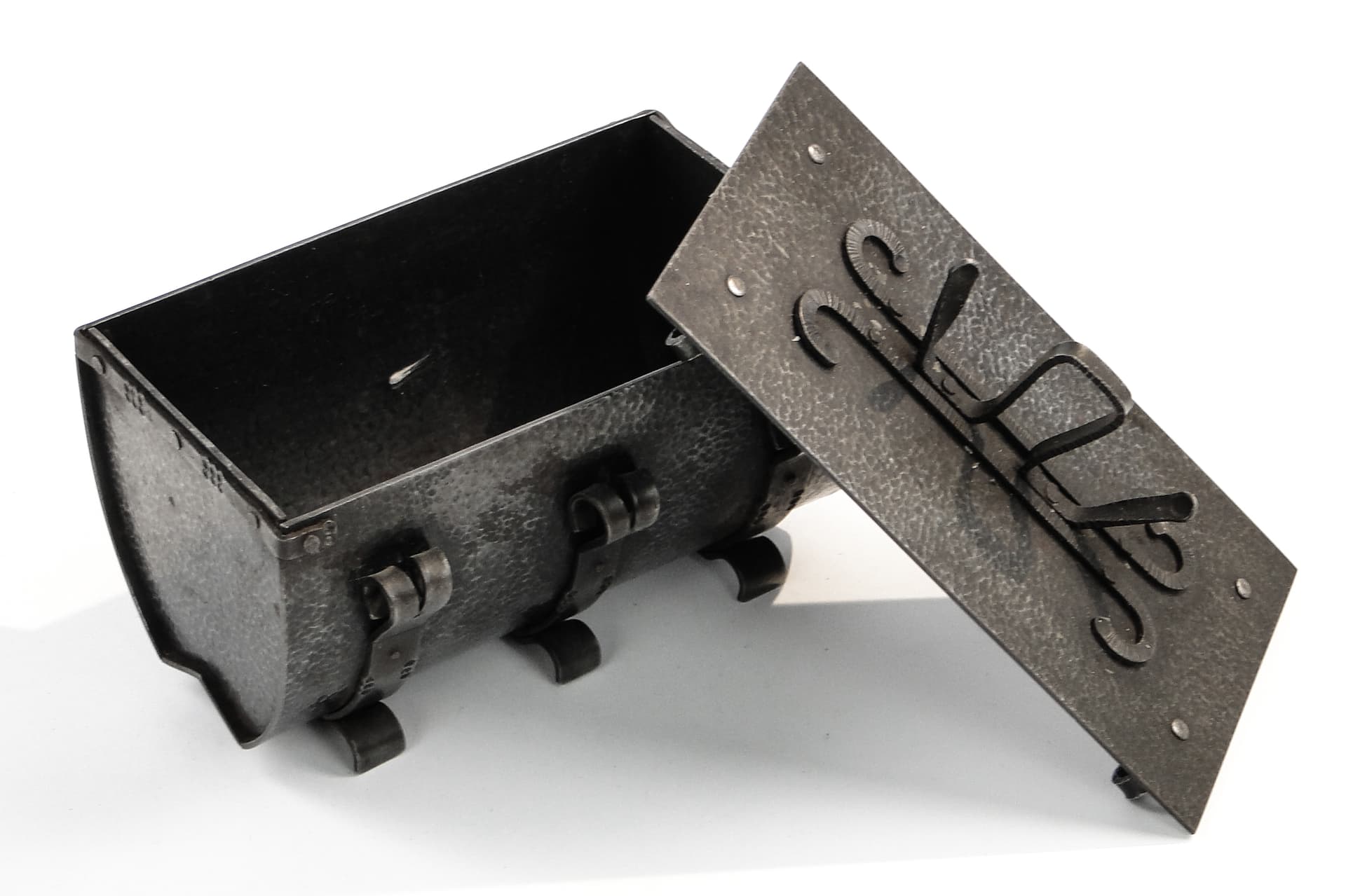 Brutalist cigar box, hammered grey steel, Poland, 1970s. - 97575