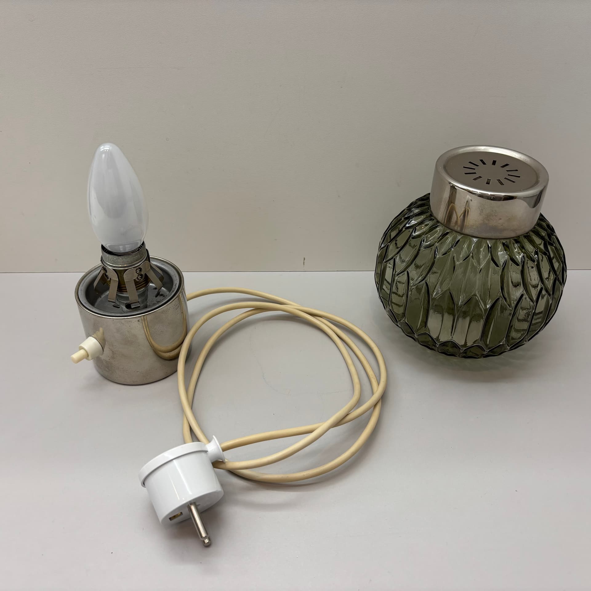 Lampka stołowa, srebrny, mosiądz chromowany, szkło, Niemcy, lata 70. - 94701