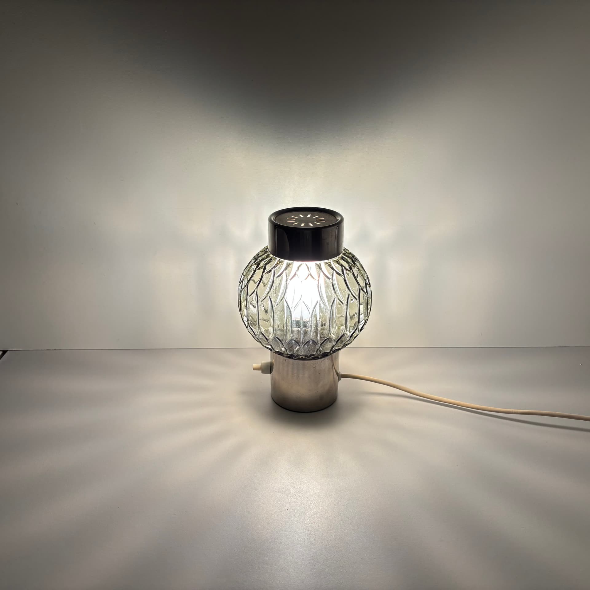 Lampka stołowa, srebrny, mosiądz chromowany, szkło, Niemcy, lata 70. - 94702