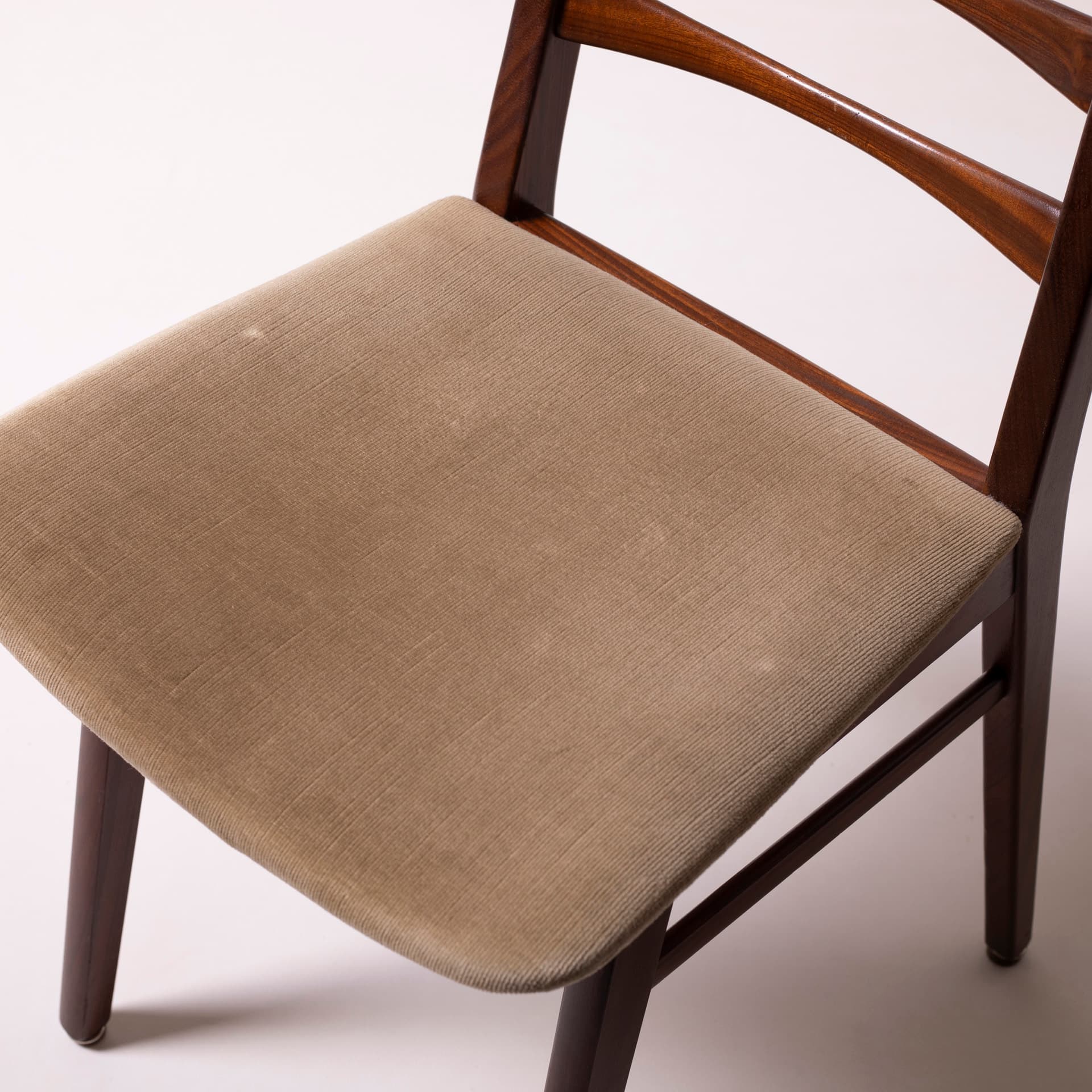 Zestaw pięciu krzeseł do jadalni, drewno tekowe afromosia jasnobrązowy, Dania, lata 60. - 94926